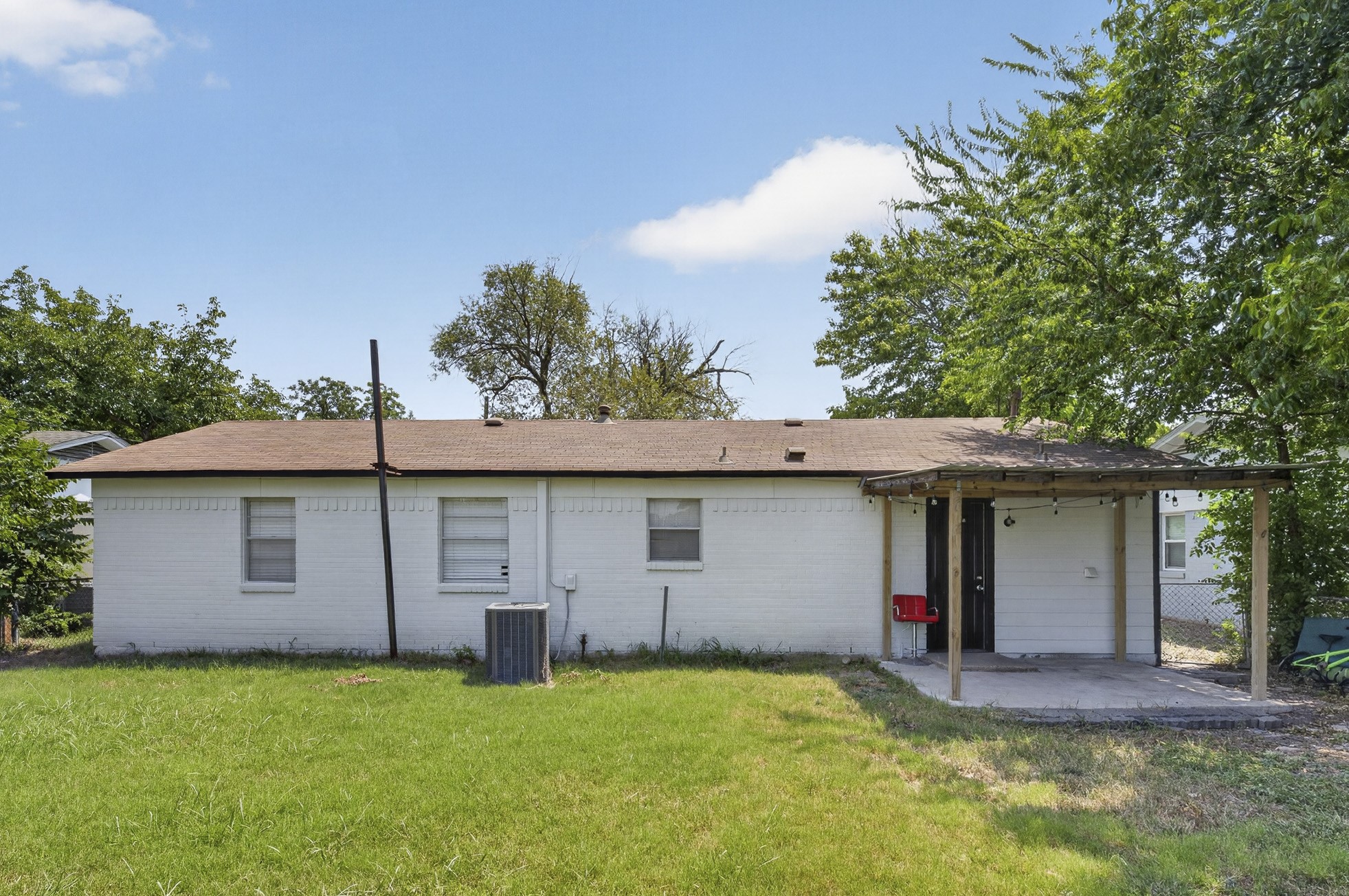 909 Rosewood Hills Drive