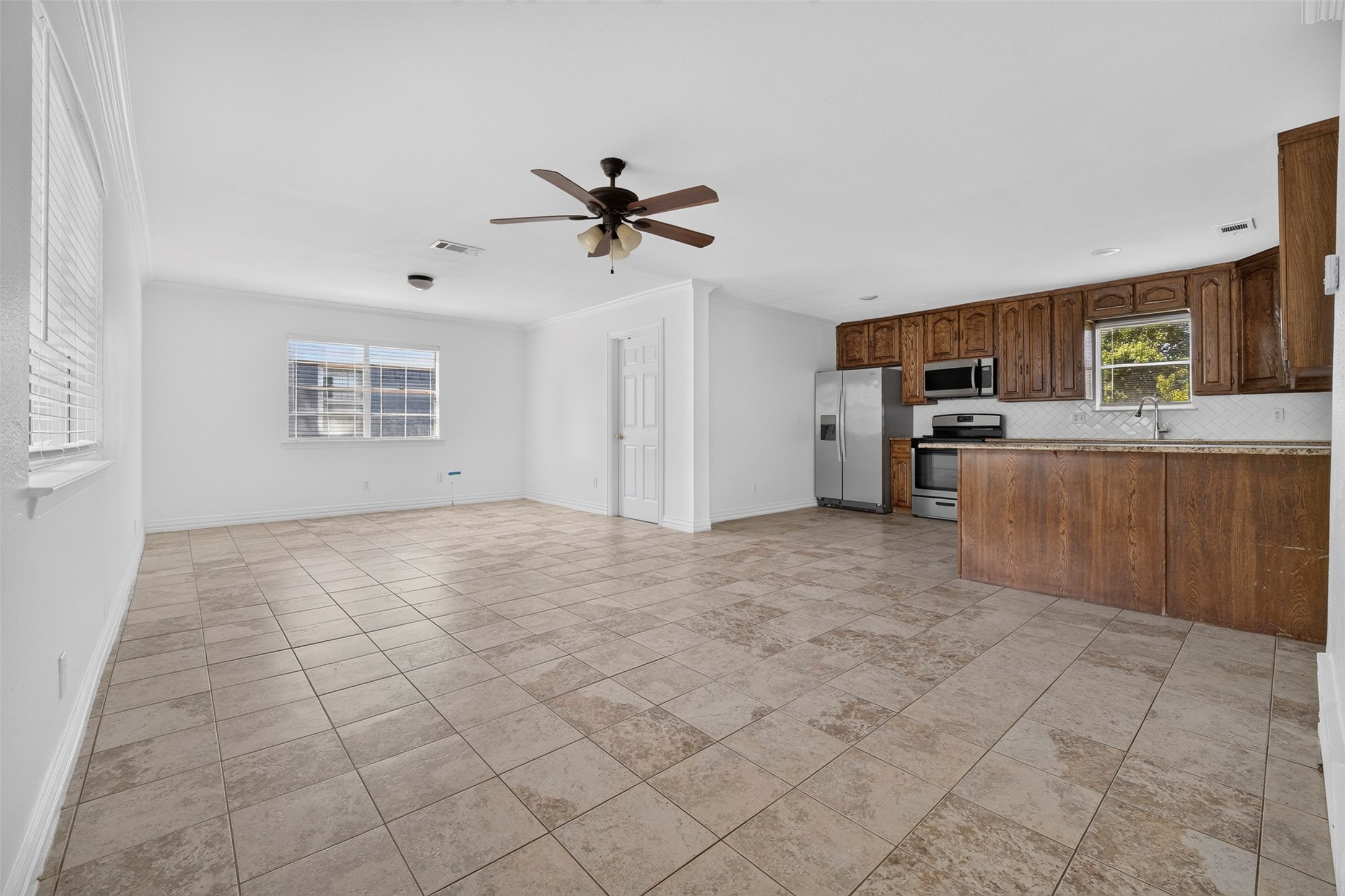909 Rosewood Hills Drive