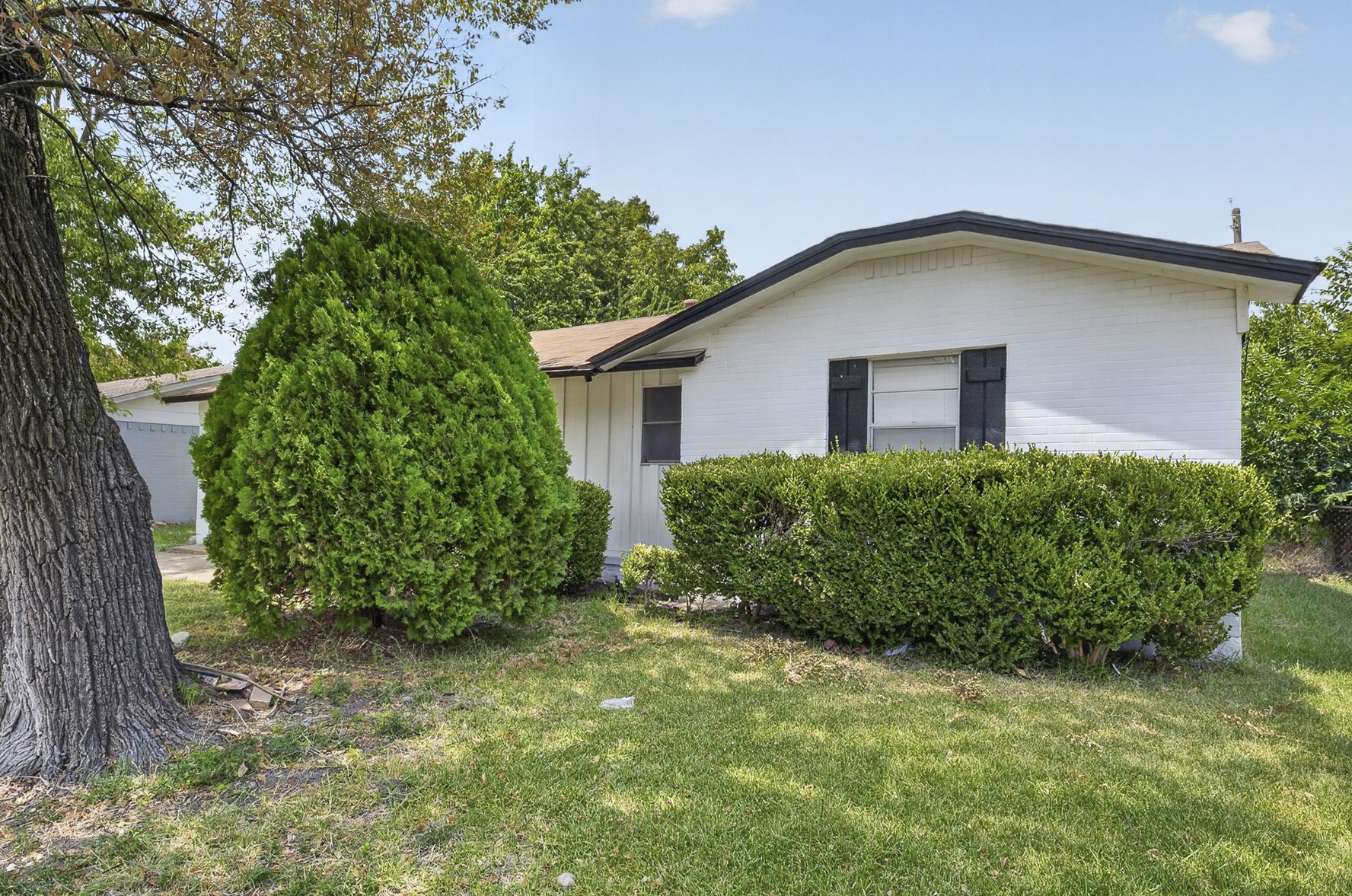 909 Rosewood Hills Drive