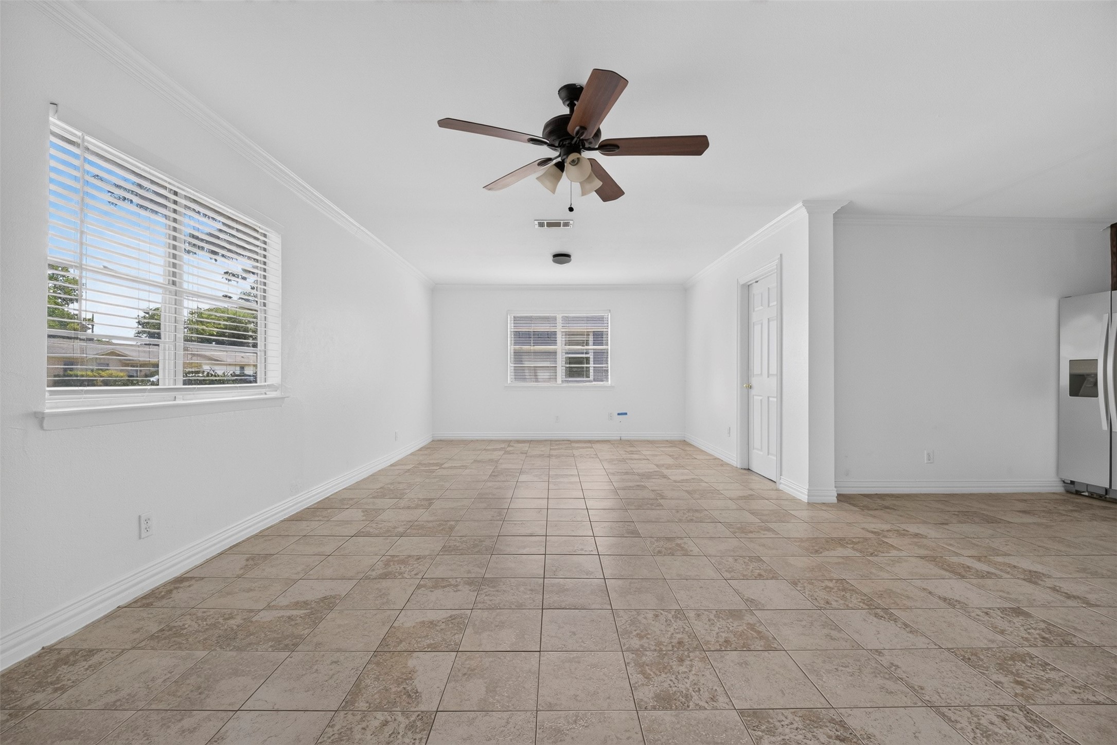 909 Rosewood Hills Drive