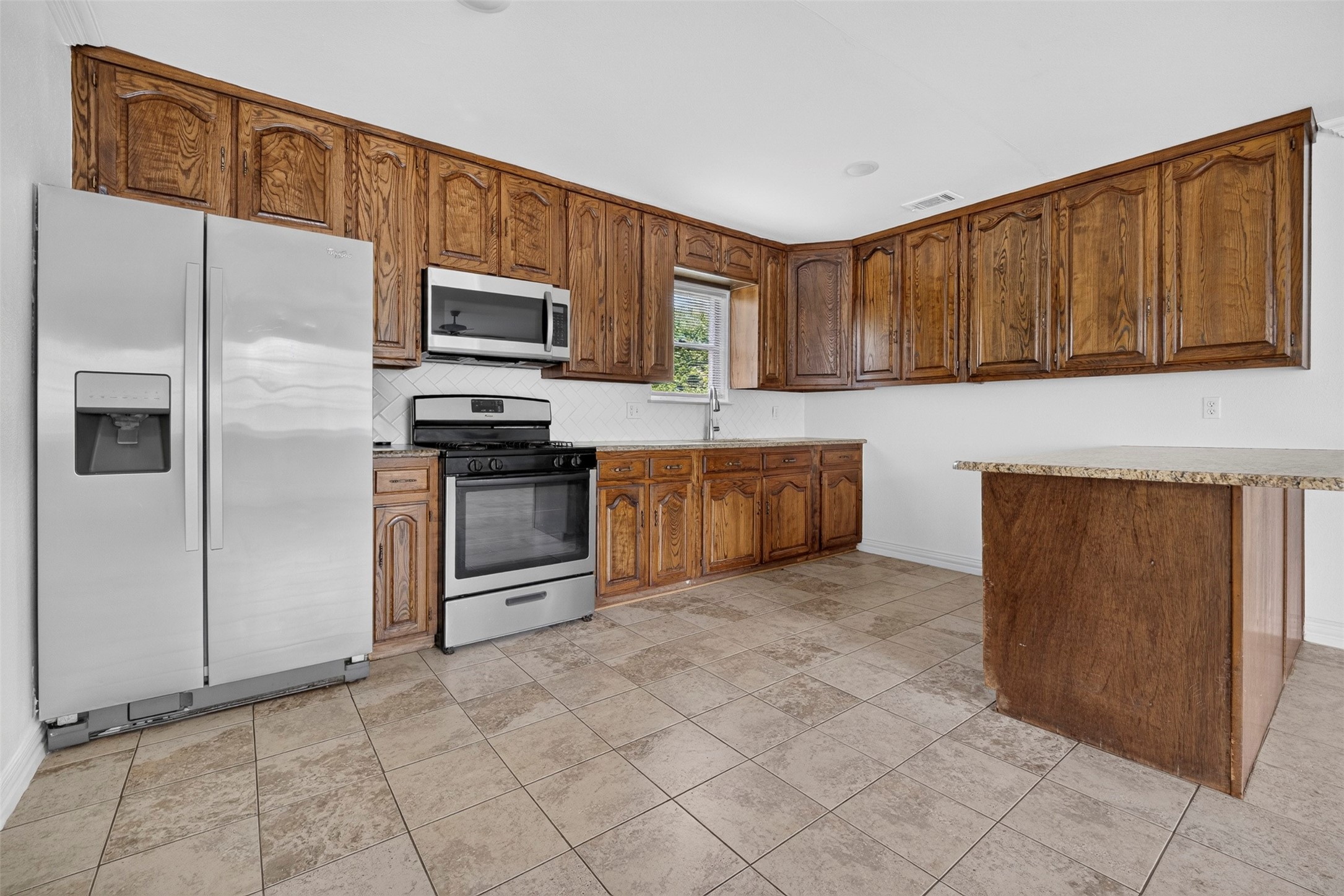 909 Rosewood Hills Drive