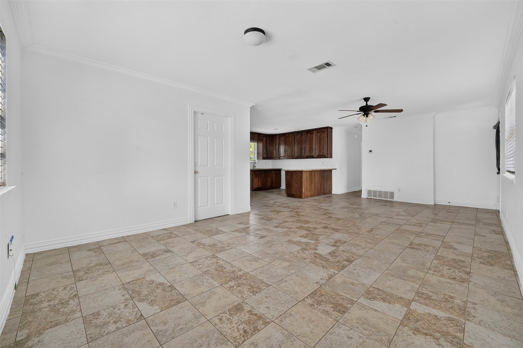 909 Rosewood Hills Drive