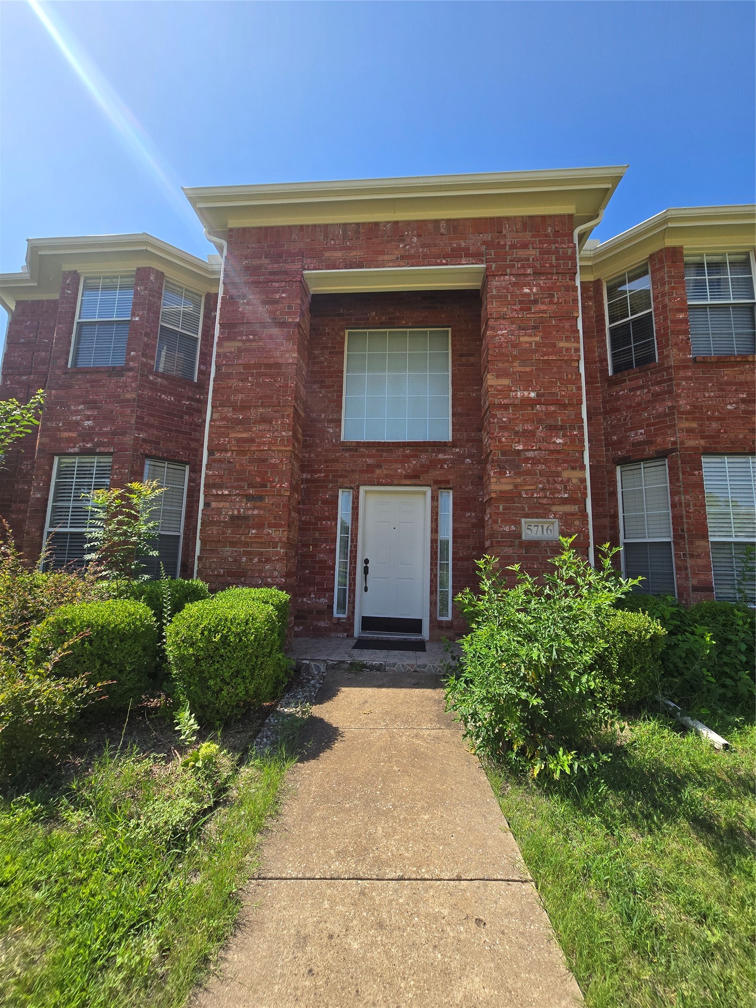 5716 Edinburg Drive