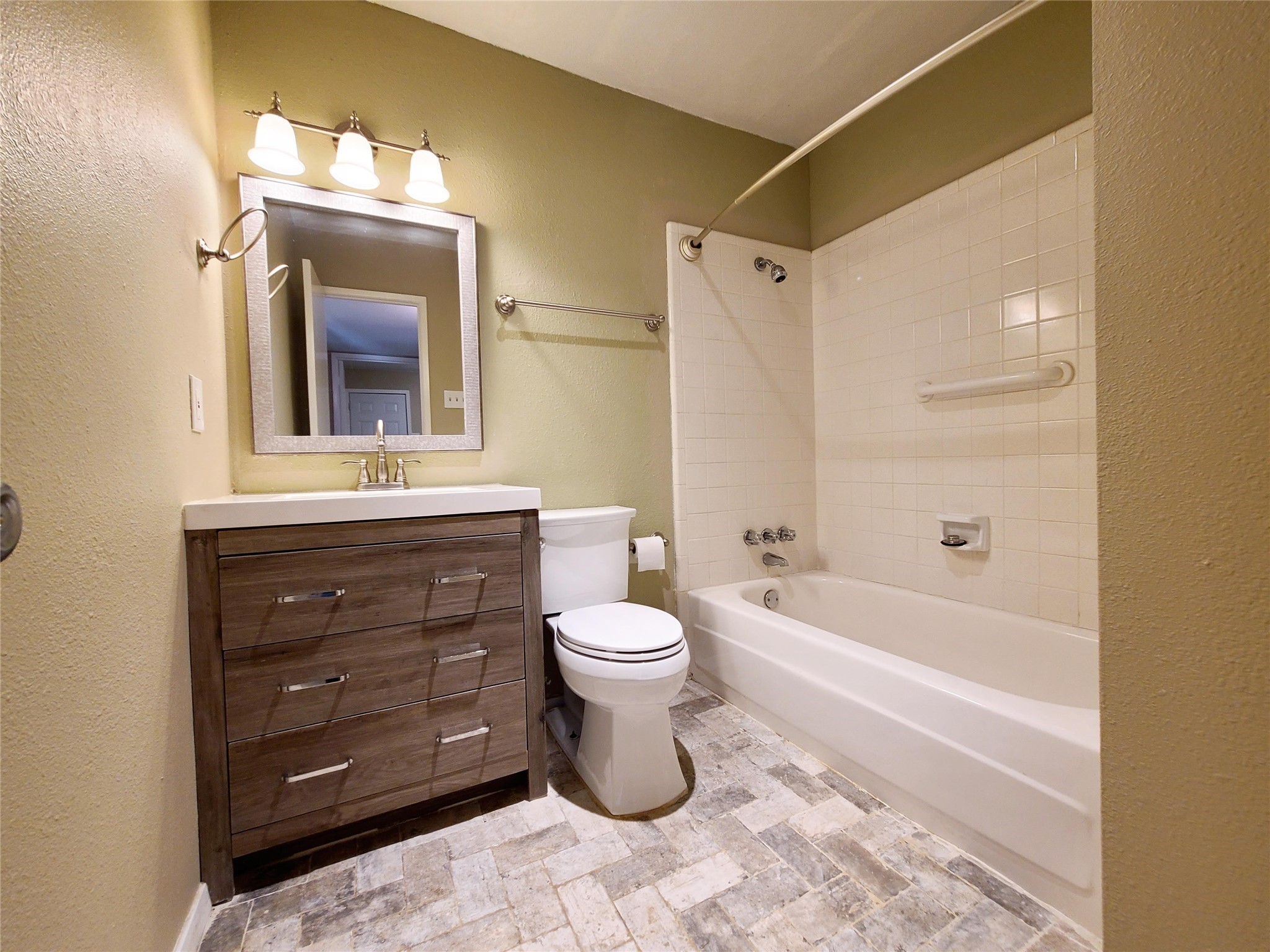 4130 Santa Barbara Drive