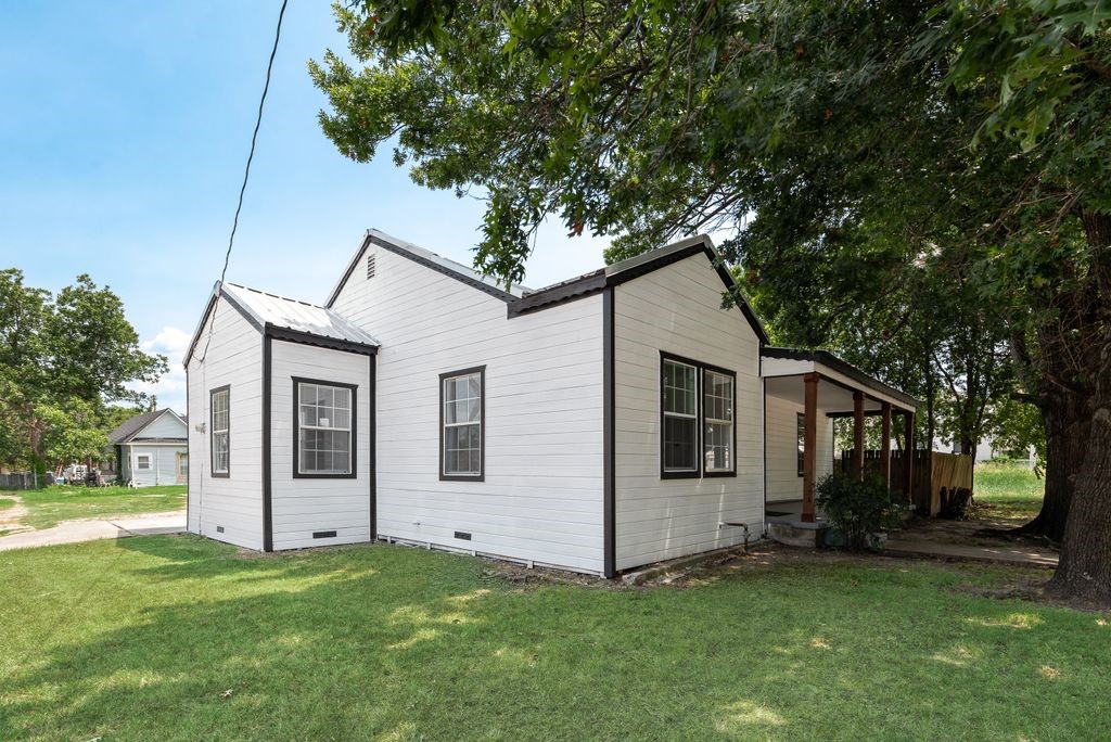 2203 Wesley Street