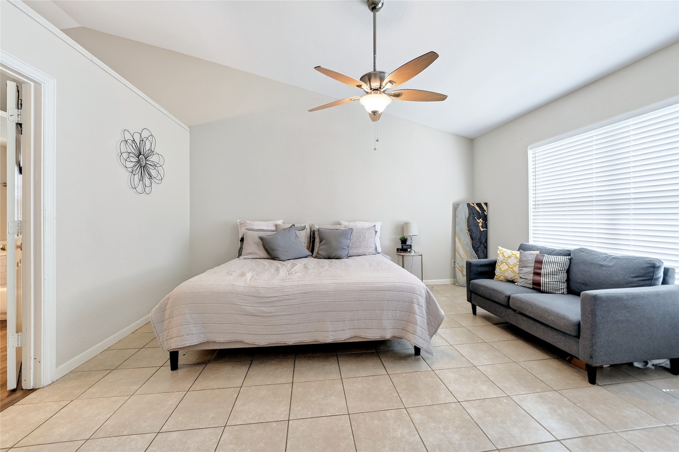 5814 Winell Drive