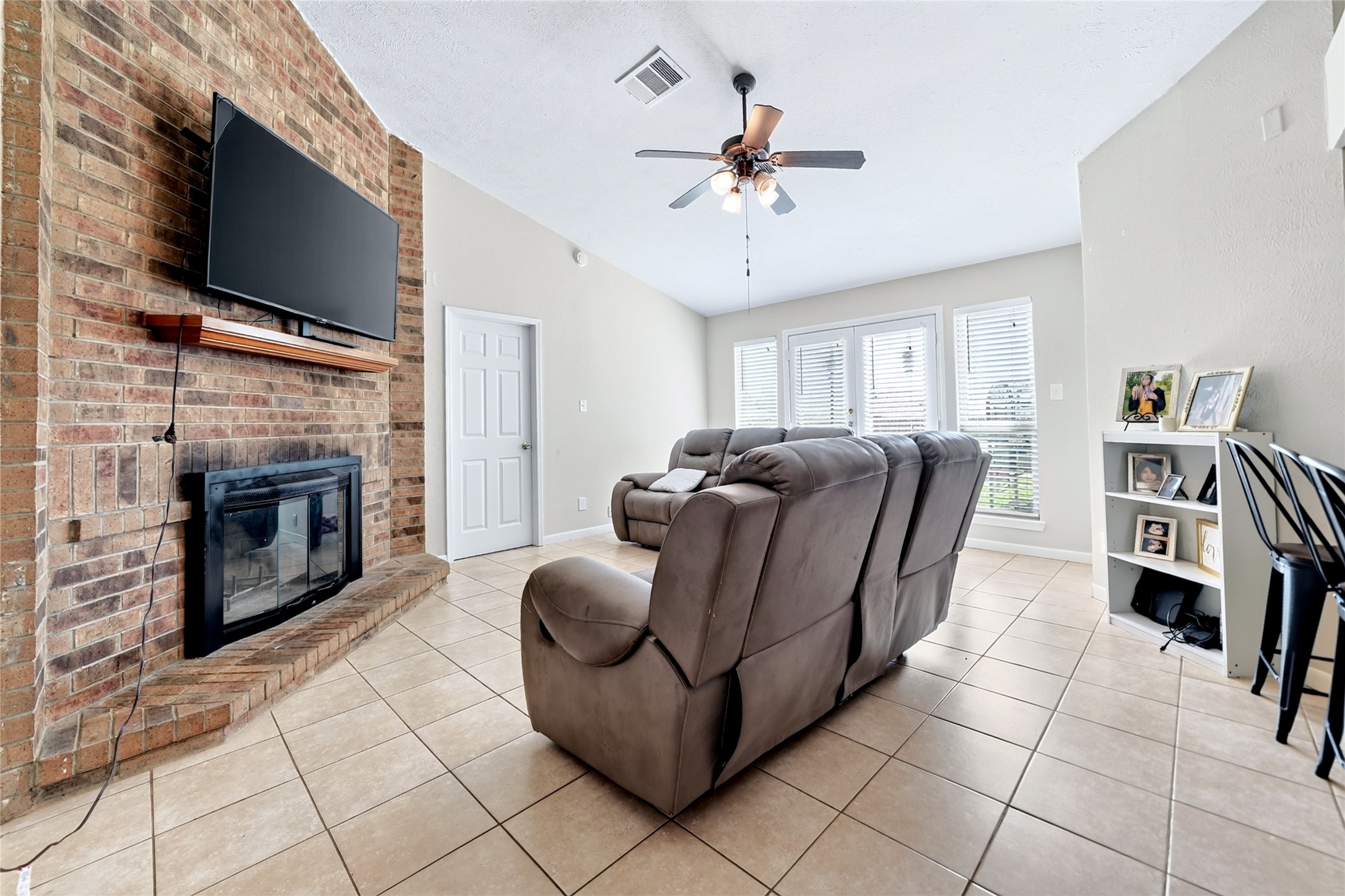 5814 Winell Drive