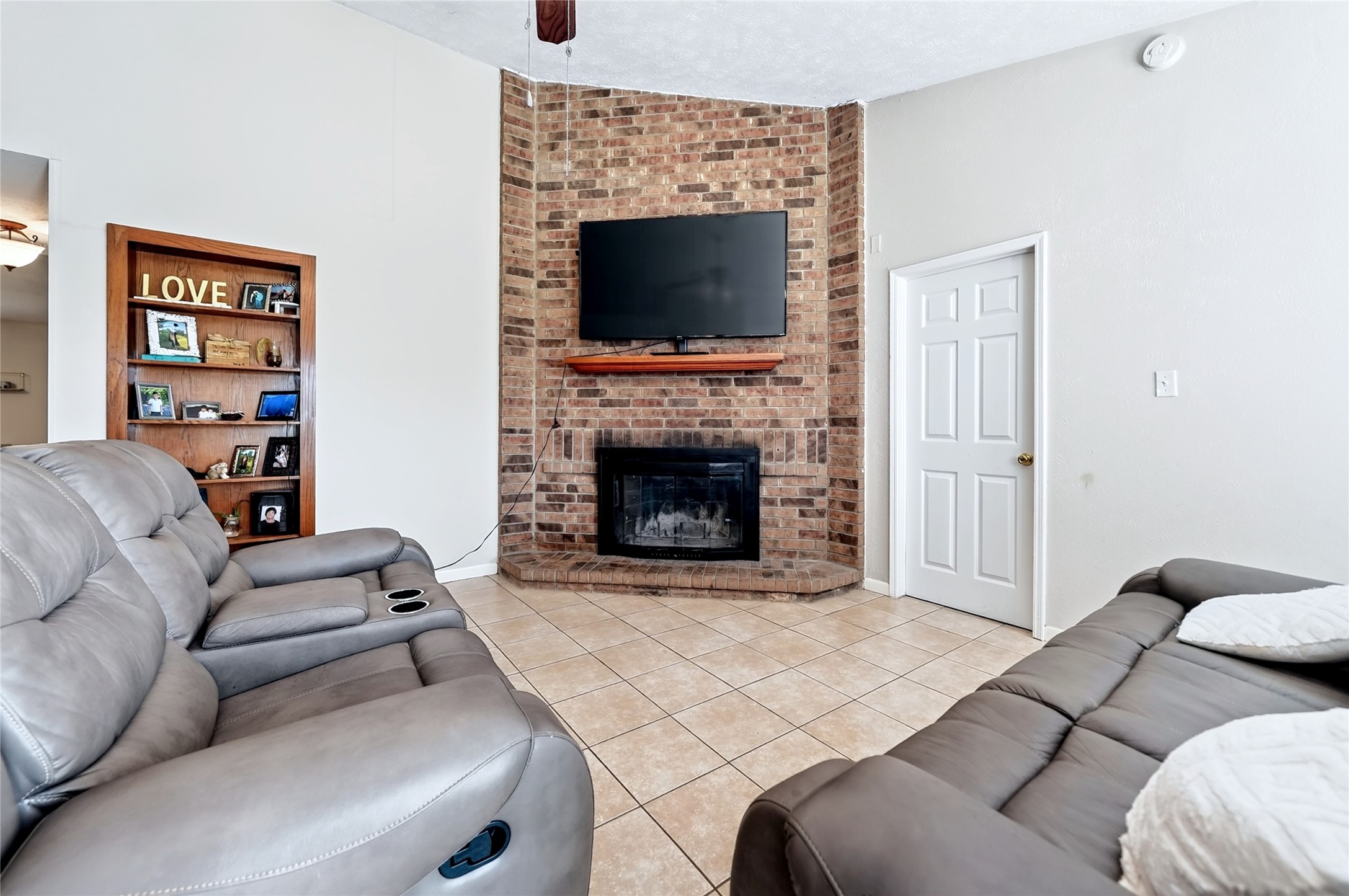 5814 Winell Drive