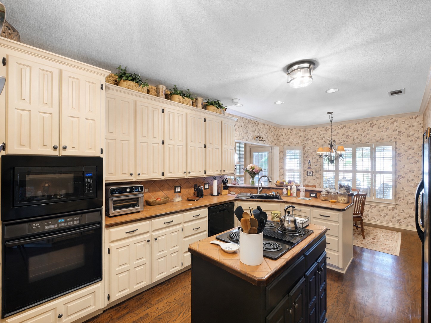 6805 Potomac Parkway