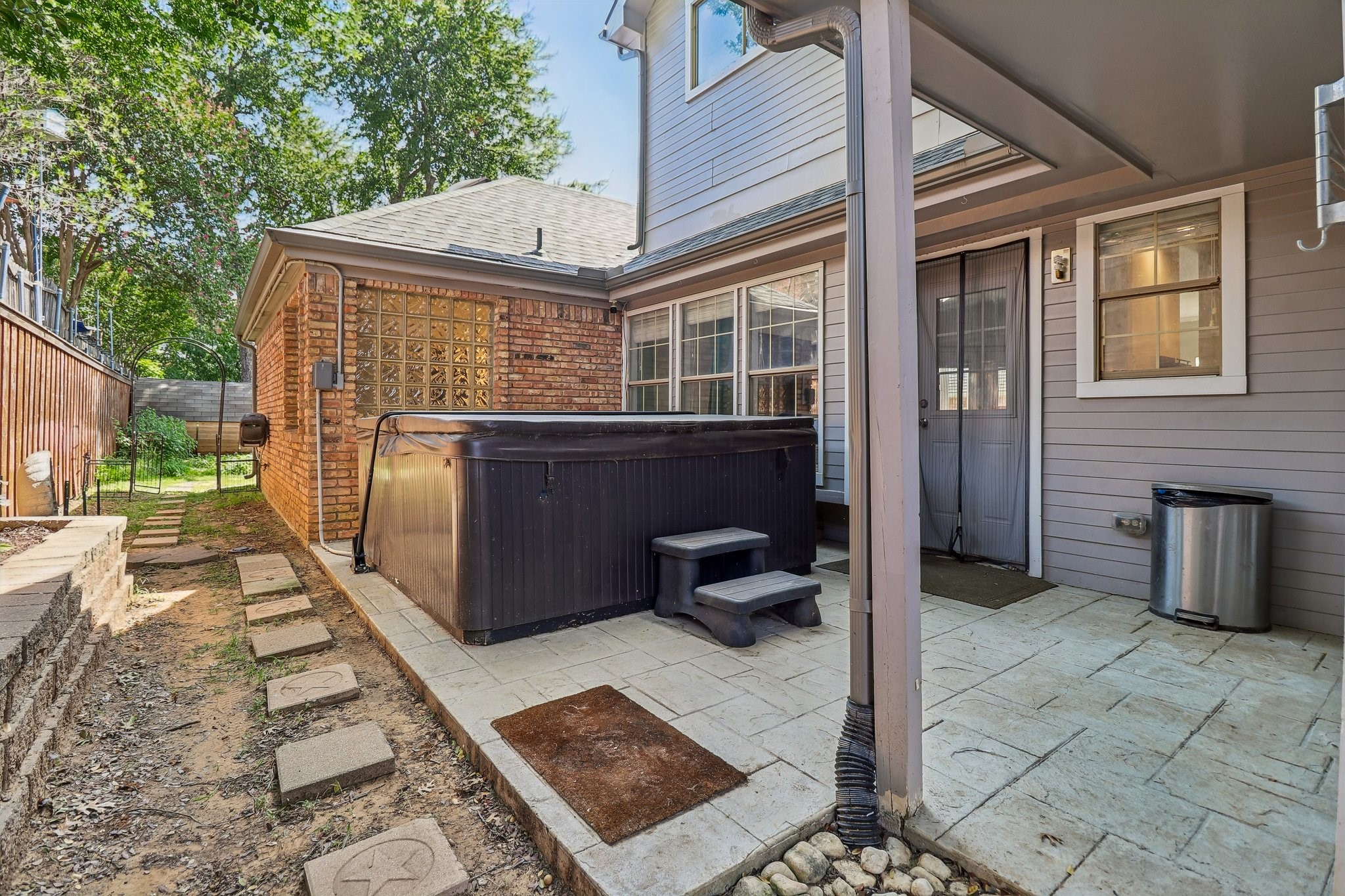 200 Sherwood Court
