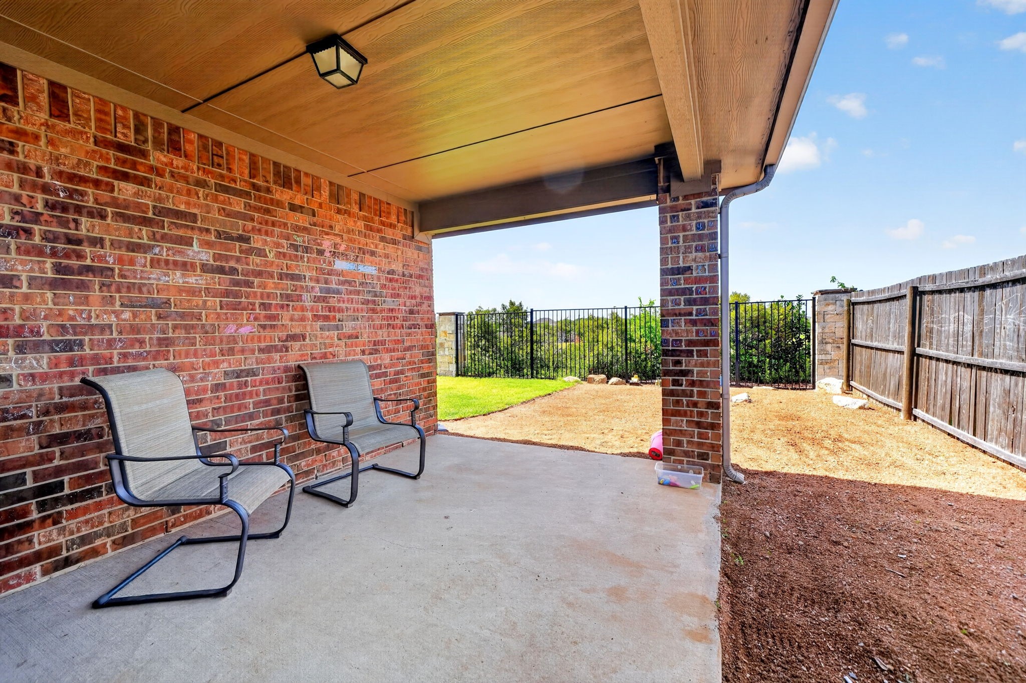 2434 Hankinson Lane