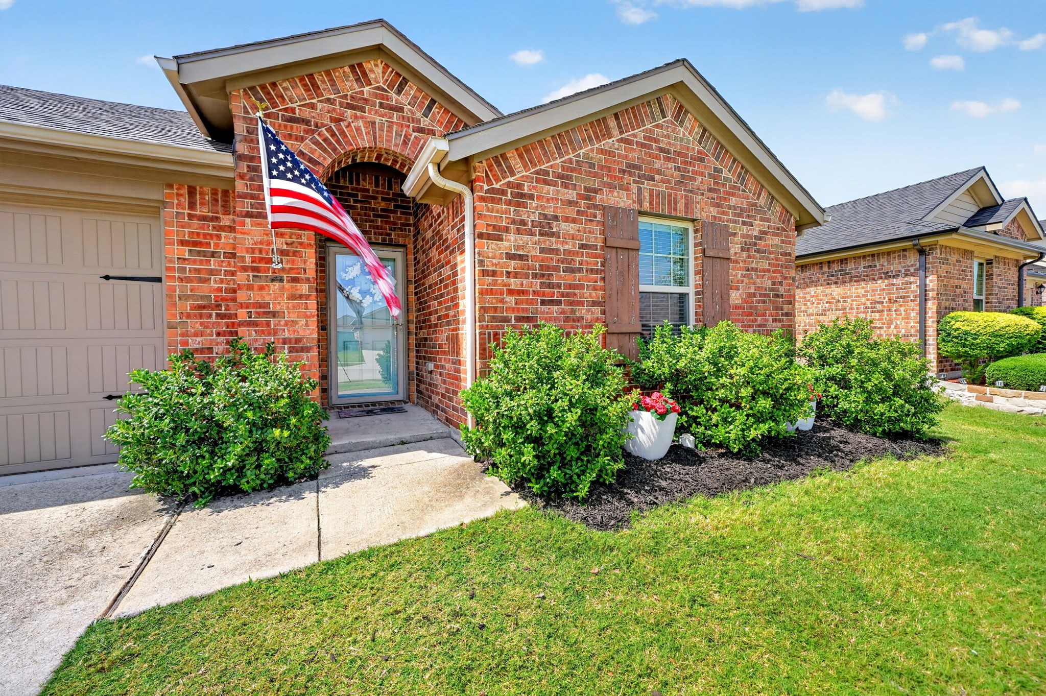 2434 Hankinson Lane