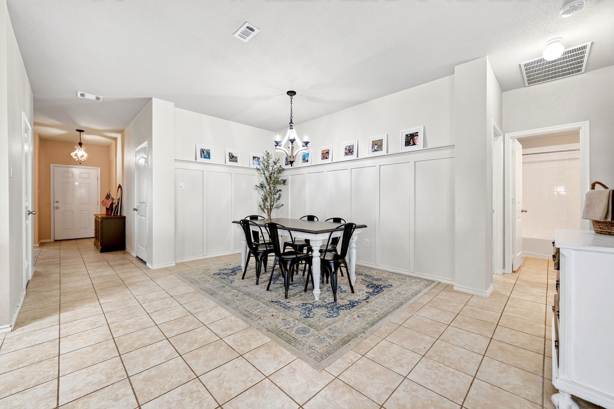 2434 Hankinson Lane