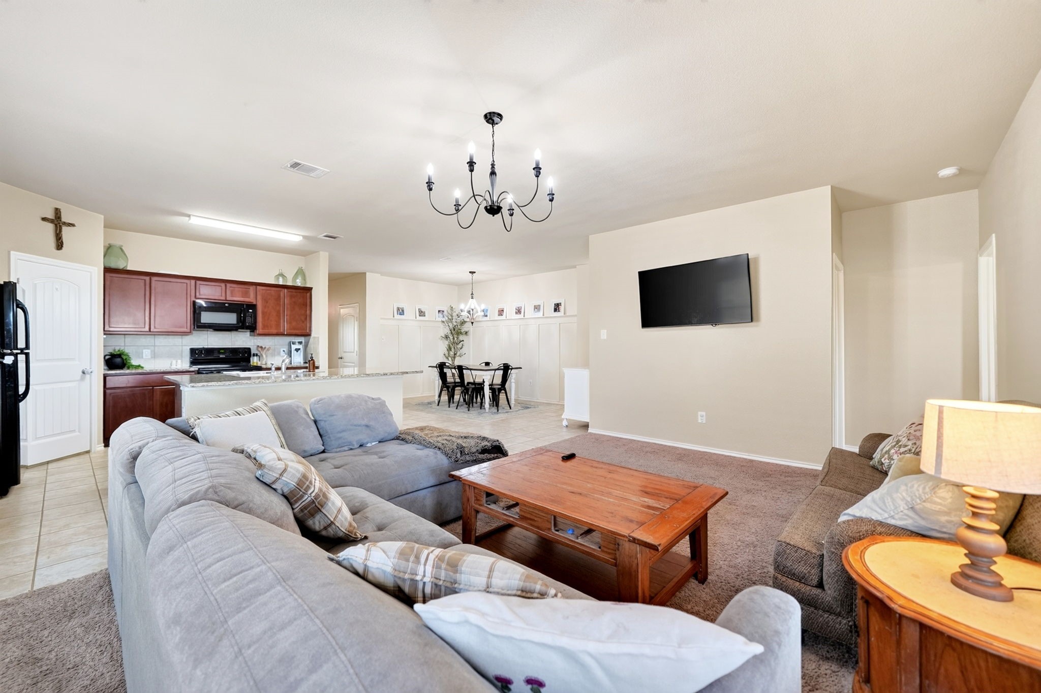2434 Hankinson Lane