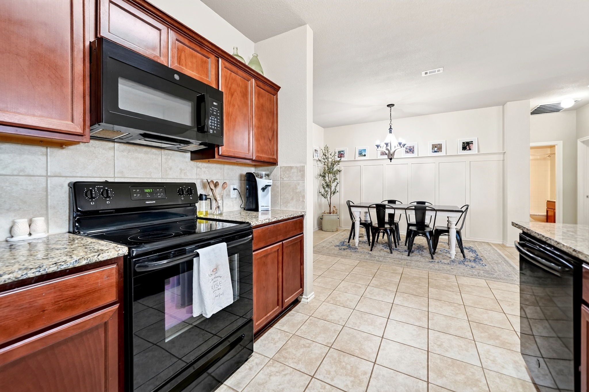 2434 Hankinson Lane