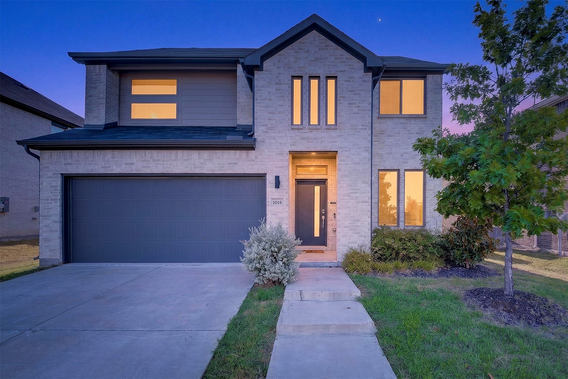 1016 Mamavic Lane
