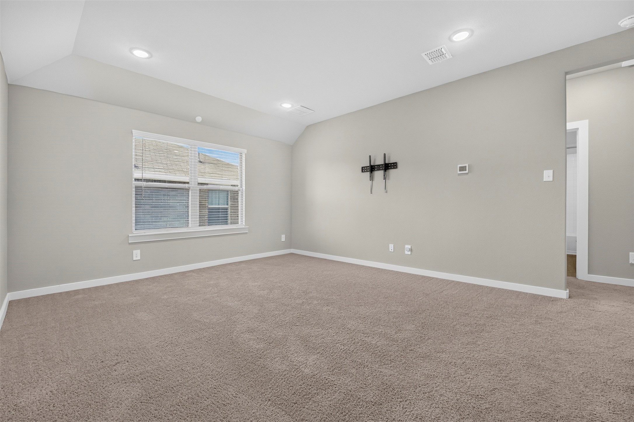 1016 Mamavic Lane