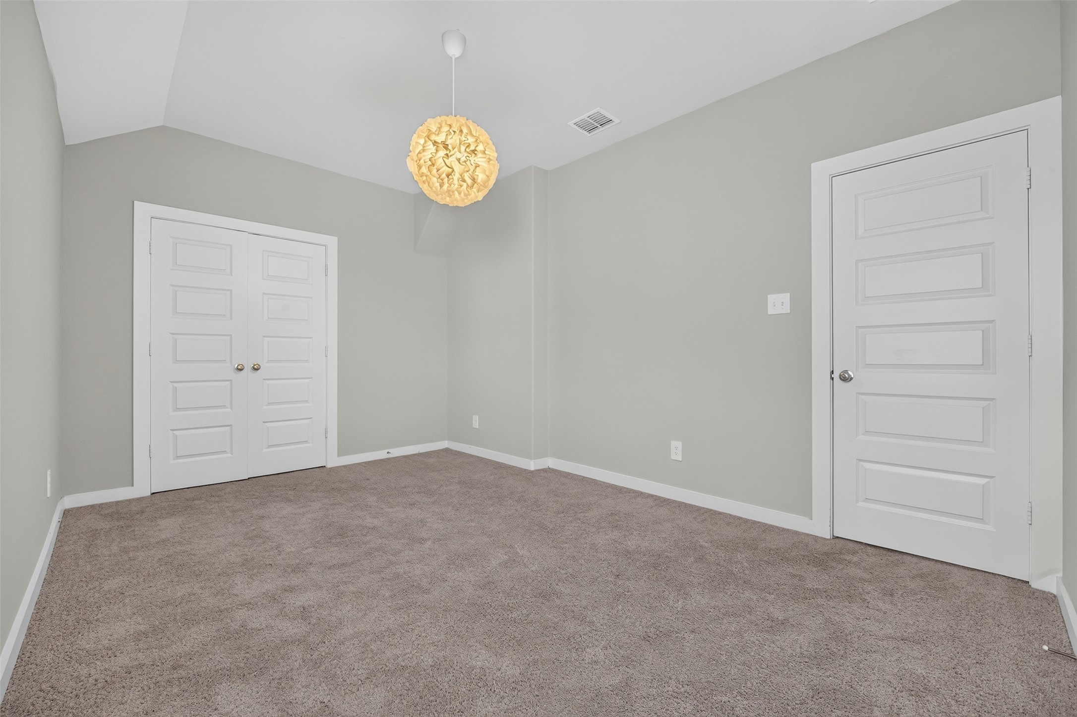 1016 Mamavic Lane