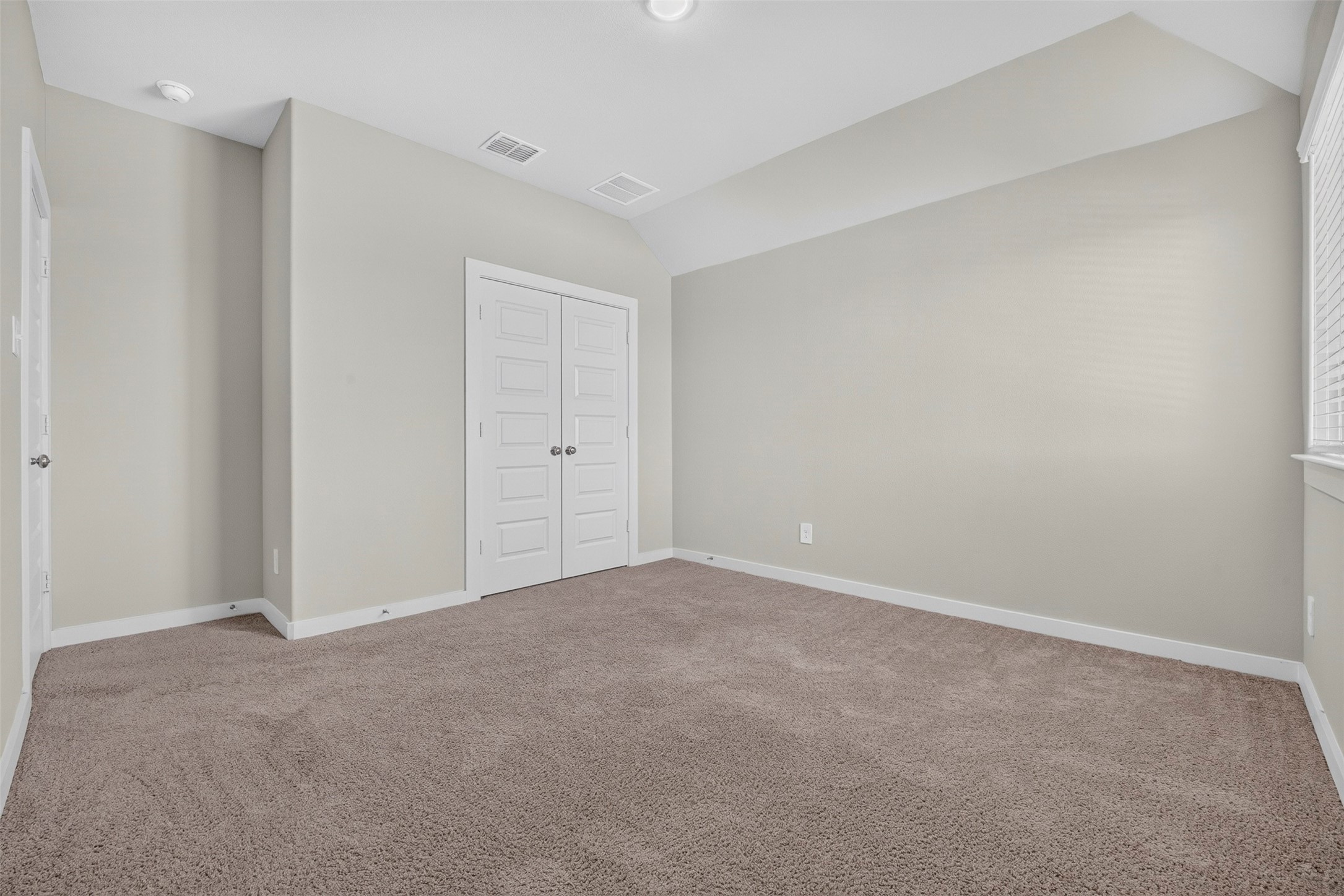 1016 Mamavic Lane