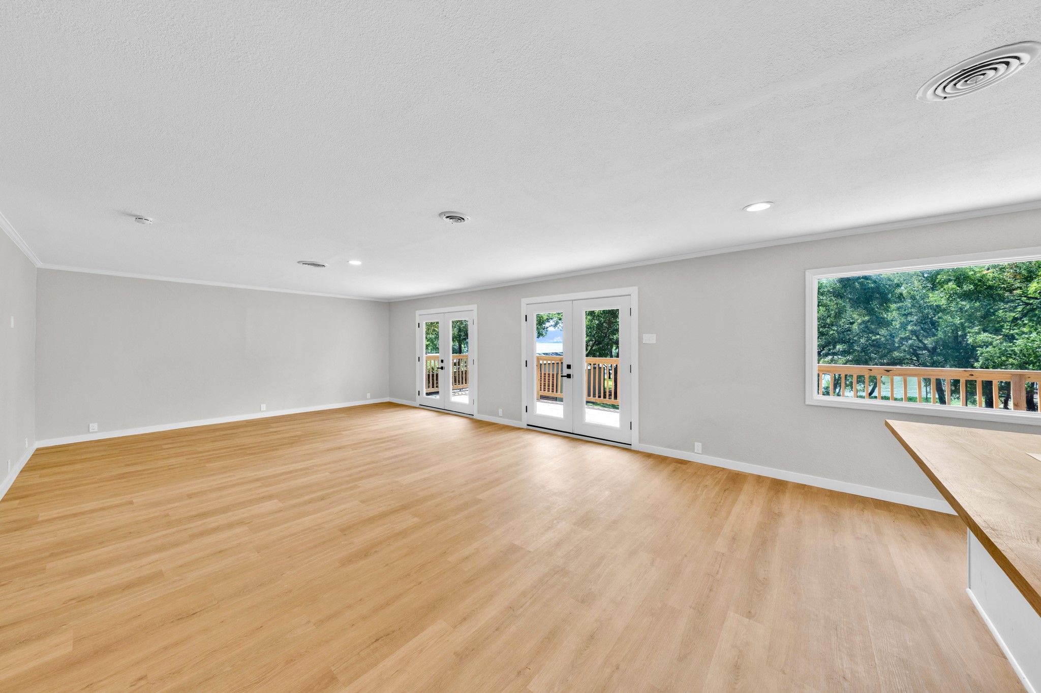 180 Shoreline Road