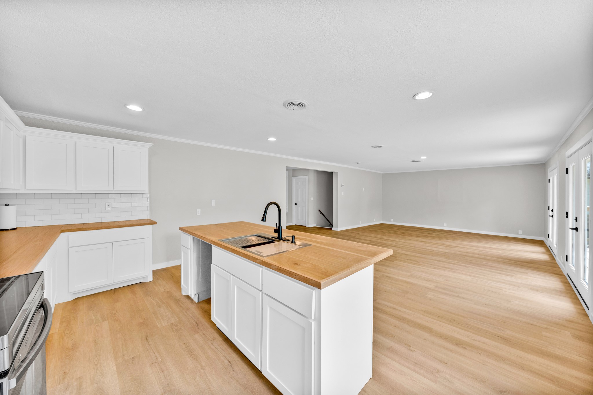 180 Shoreline Road