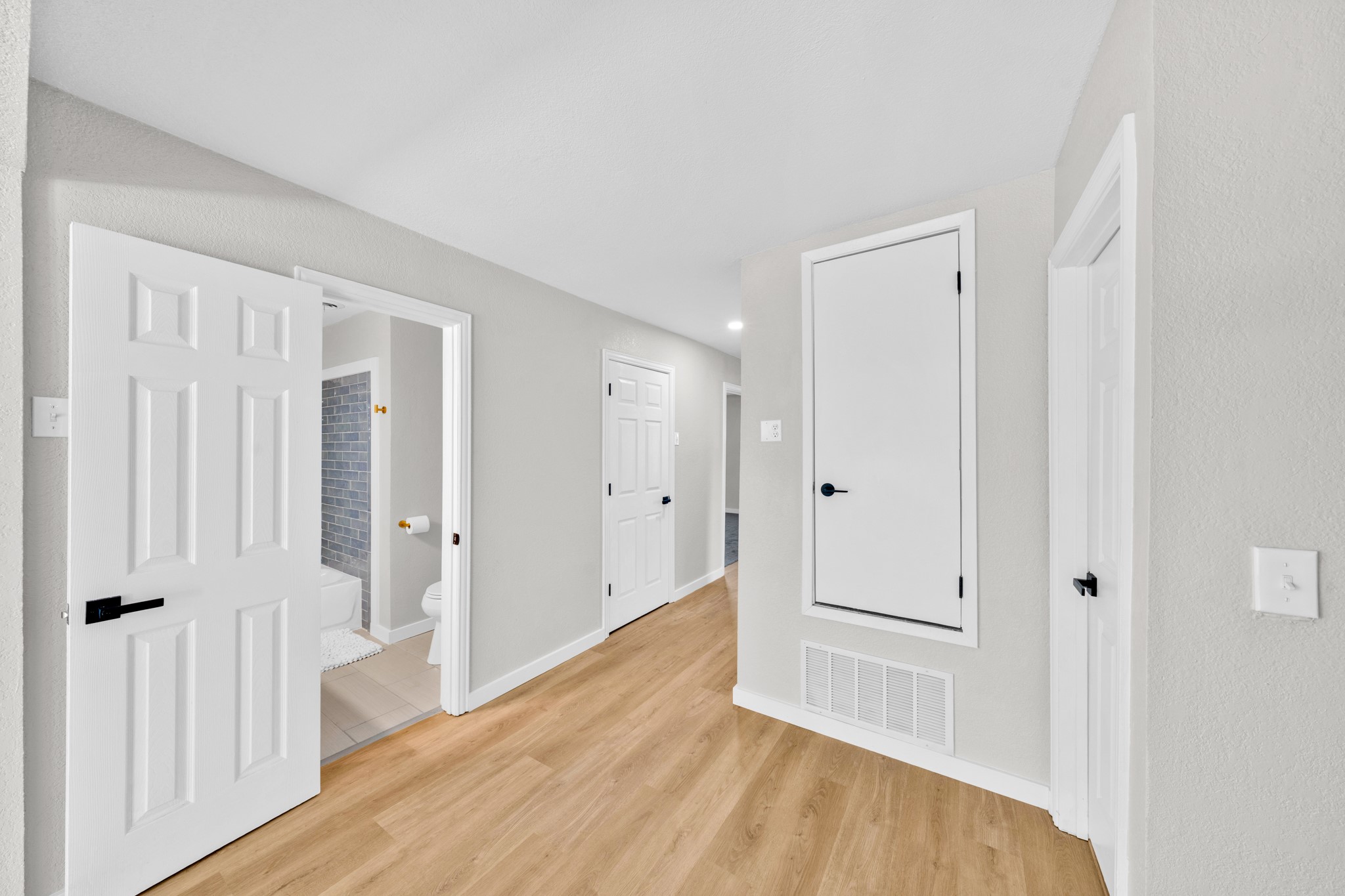 180 Shoreline Road