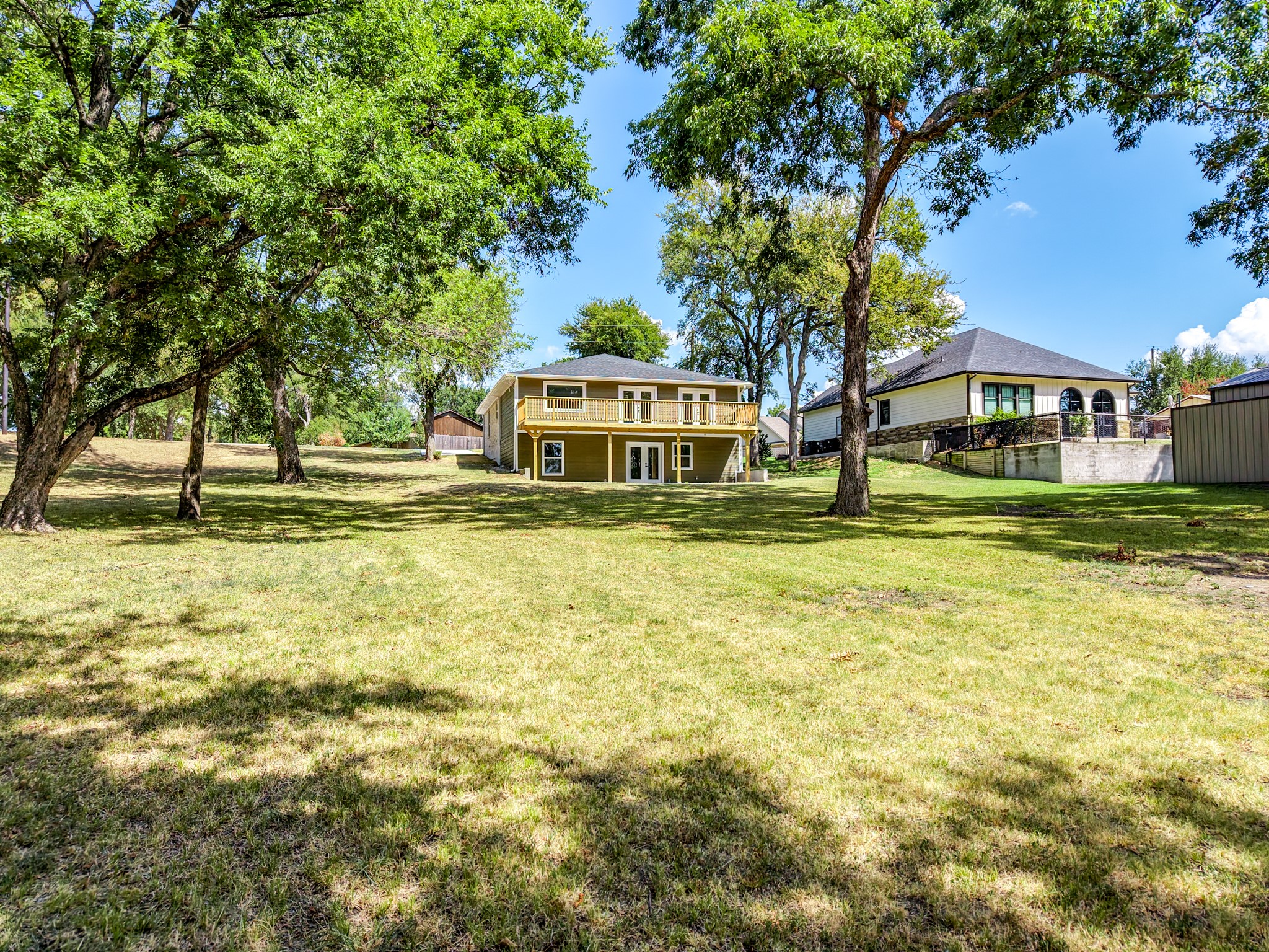 180 Shoreline Road