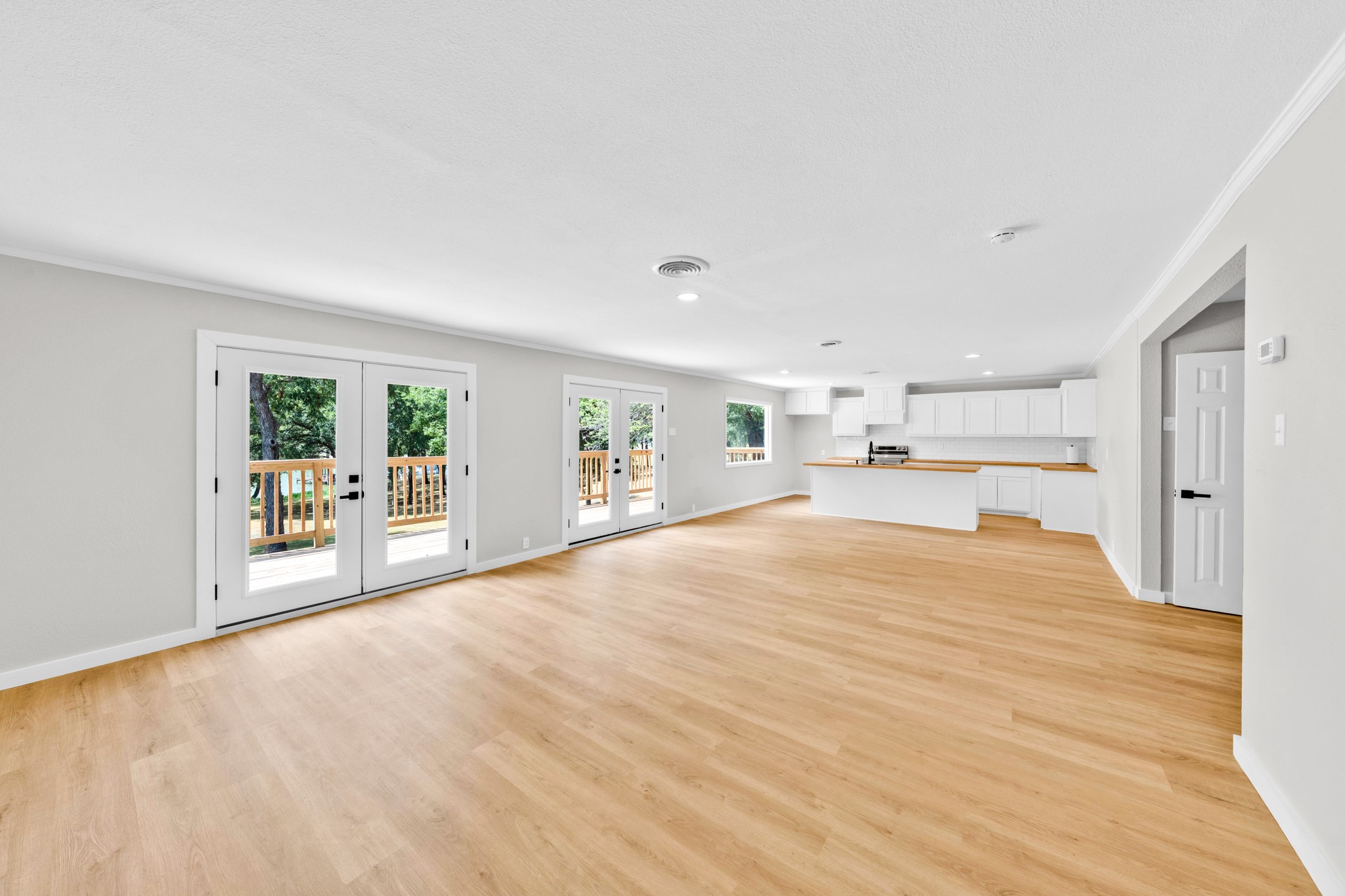 180 Shoreline Road