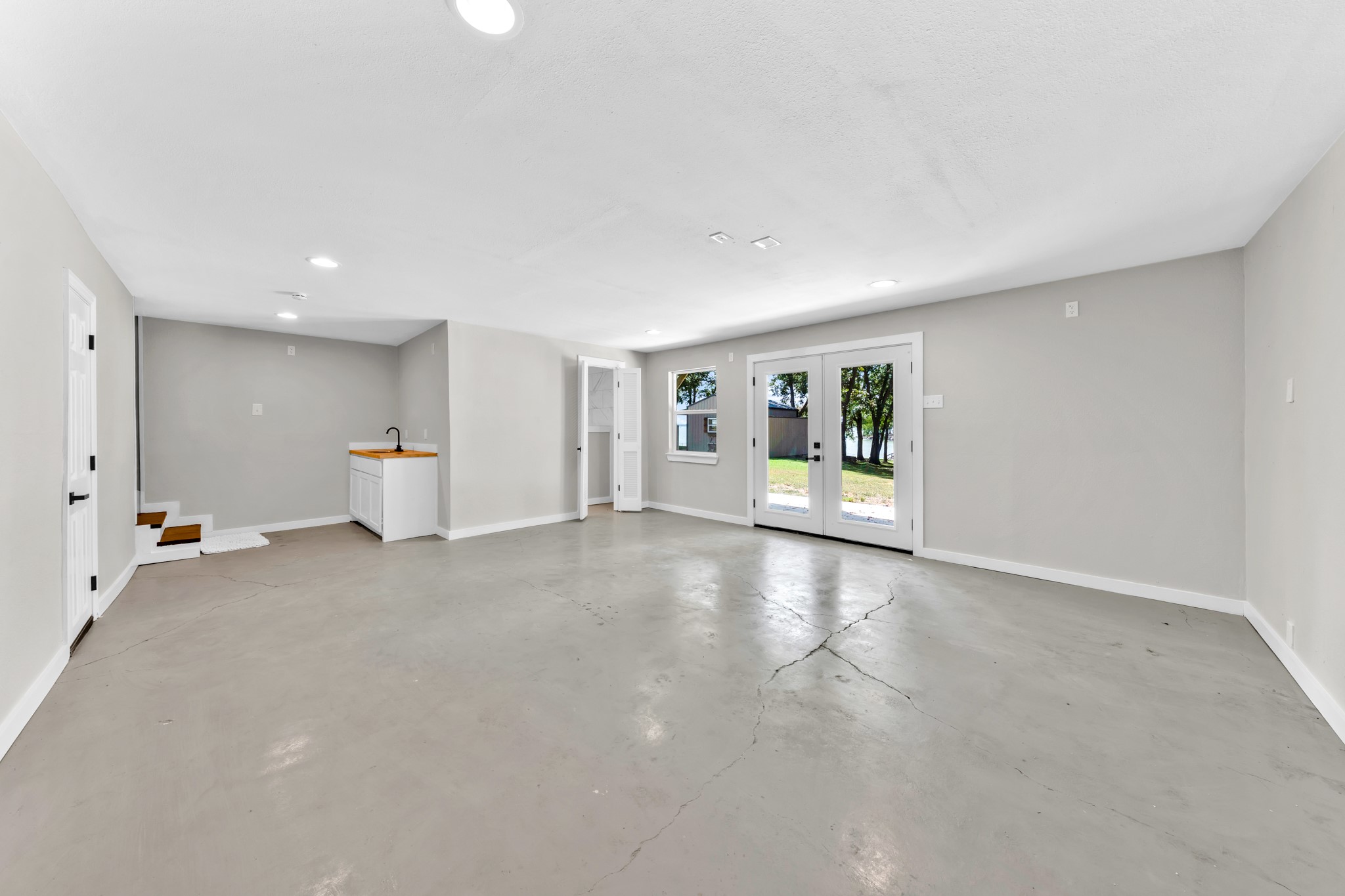 180 Shoreline Road