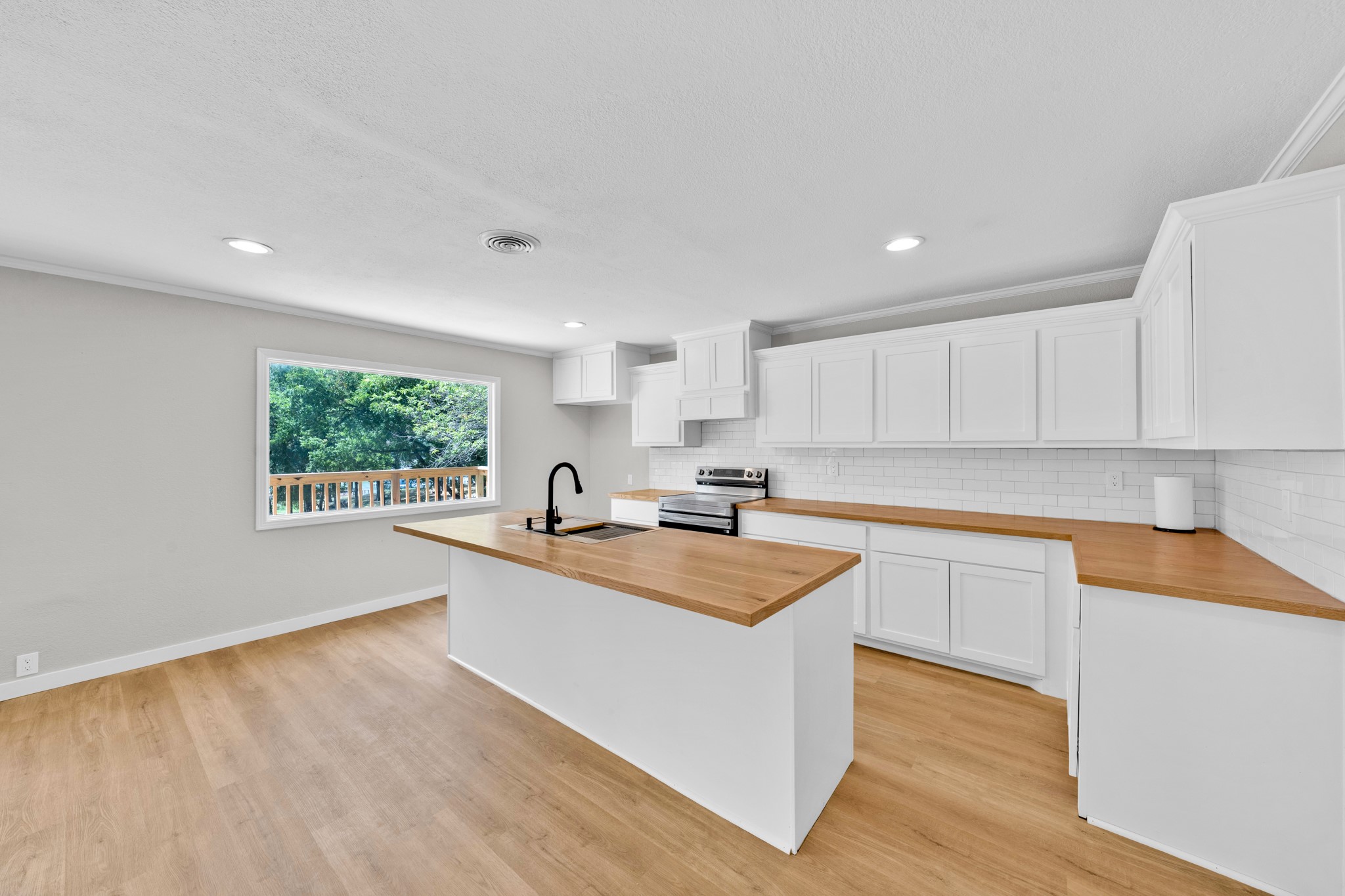 180 Shoreline Road