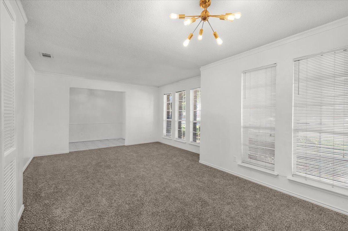 2301 Claridge Circle