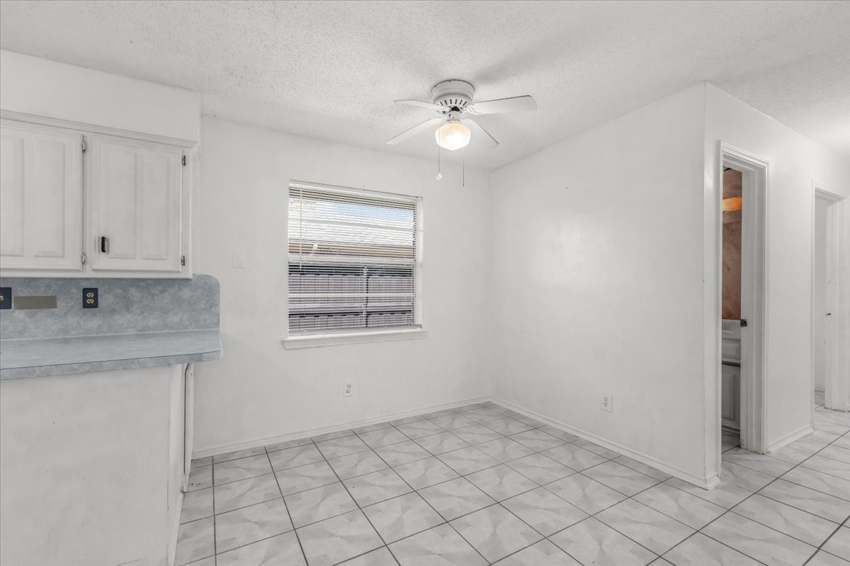 2301 Claridge Circle
