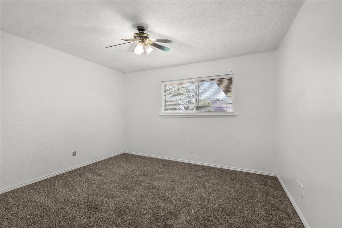 2301 Claridge Circle