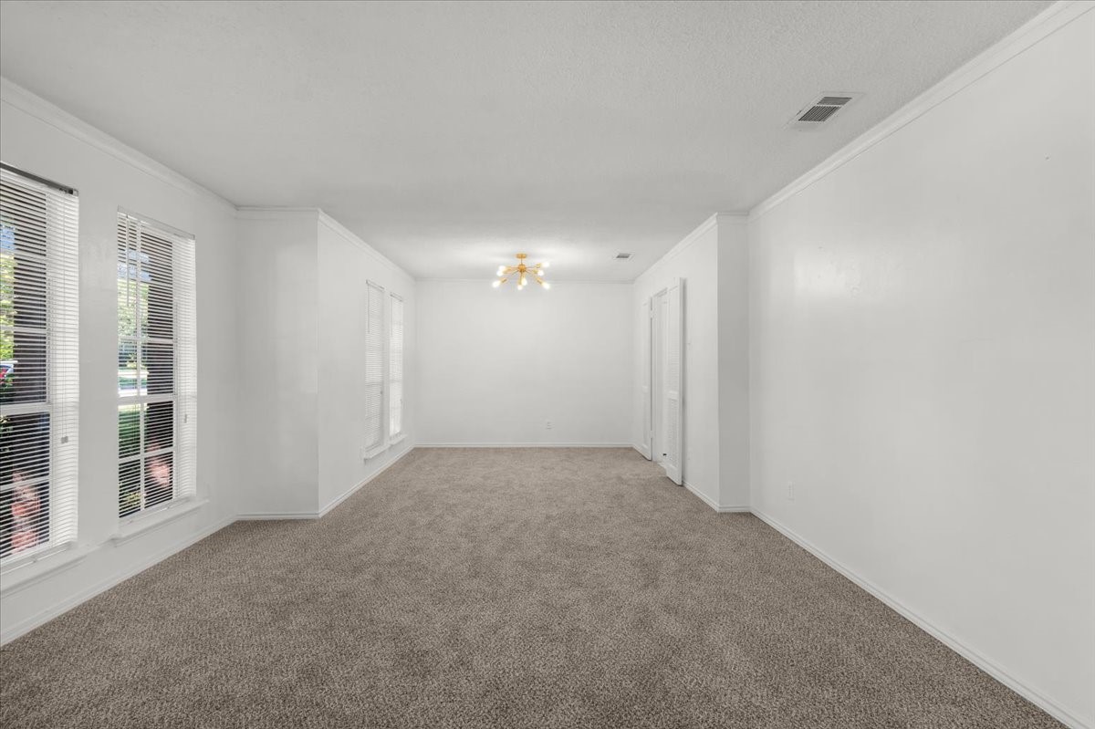 2301 Claridge Circle