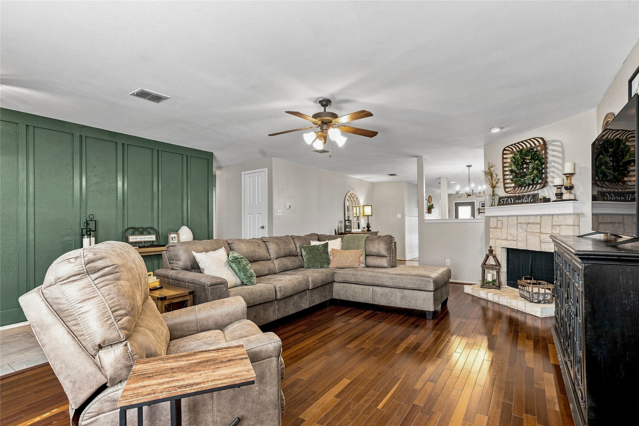 546 Laurel Lane