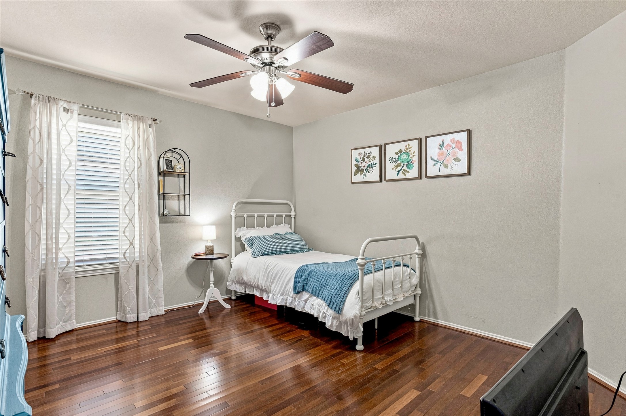 546 Laurel Lane
