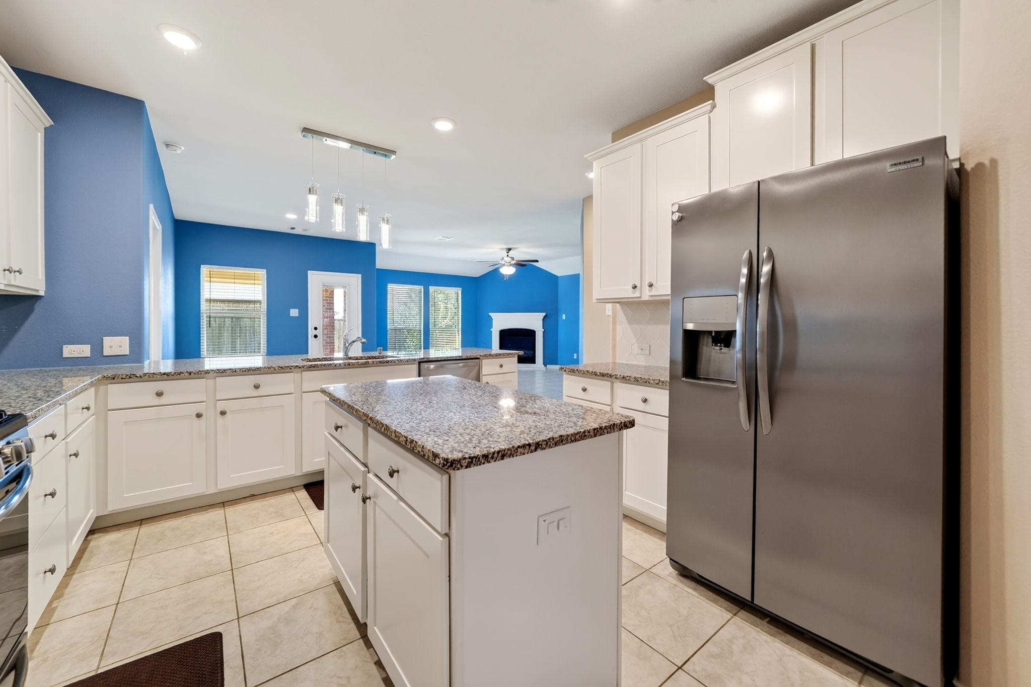 5825 Melville Lane