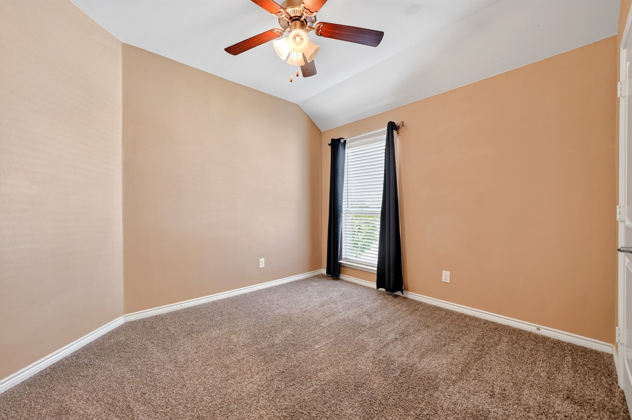 5825 Melville Lane