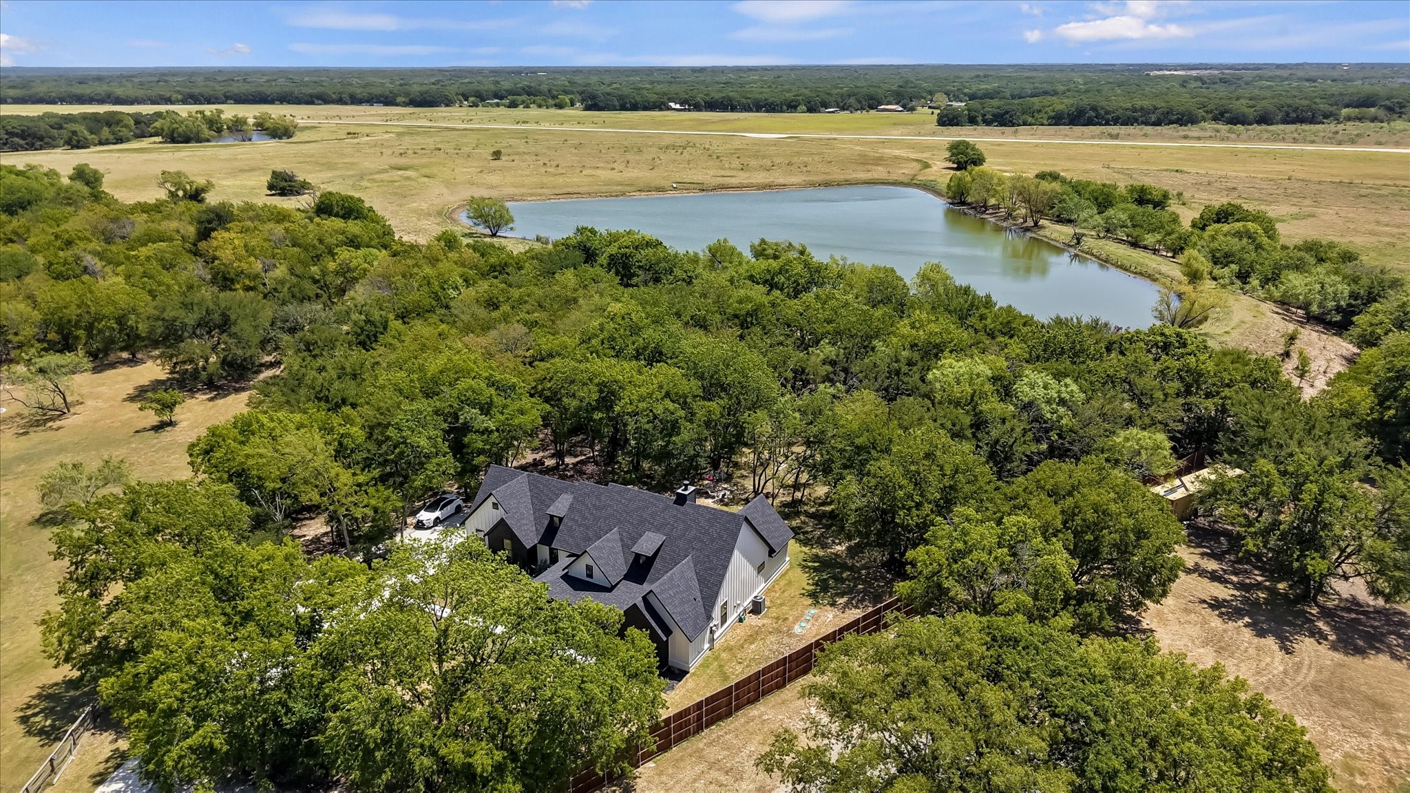 9738 Mackenzie Brook