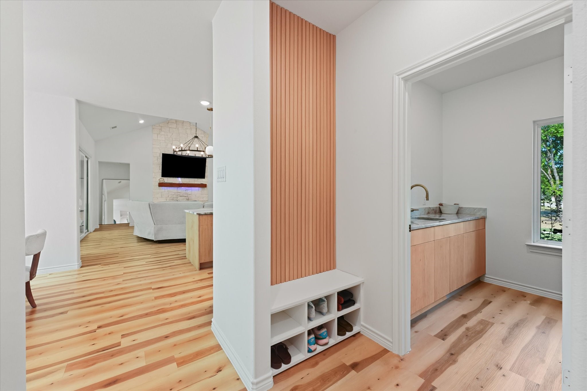 9738 Mackenzie Brook