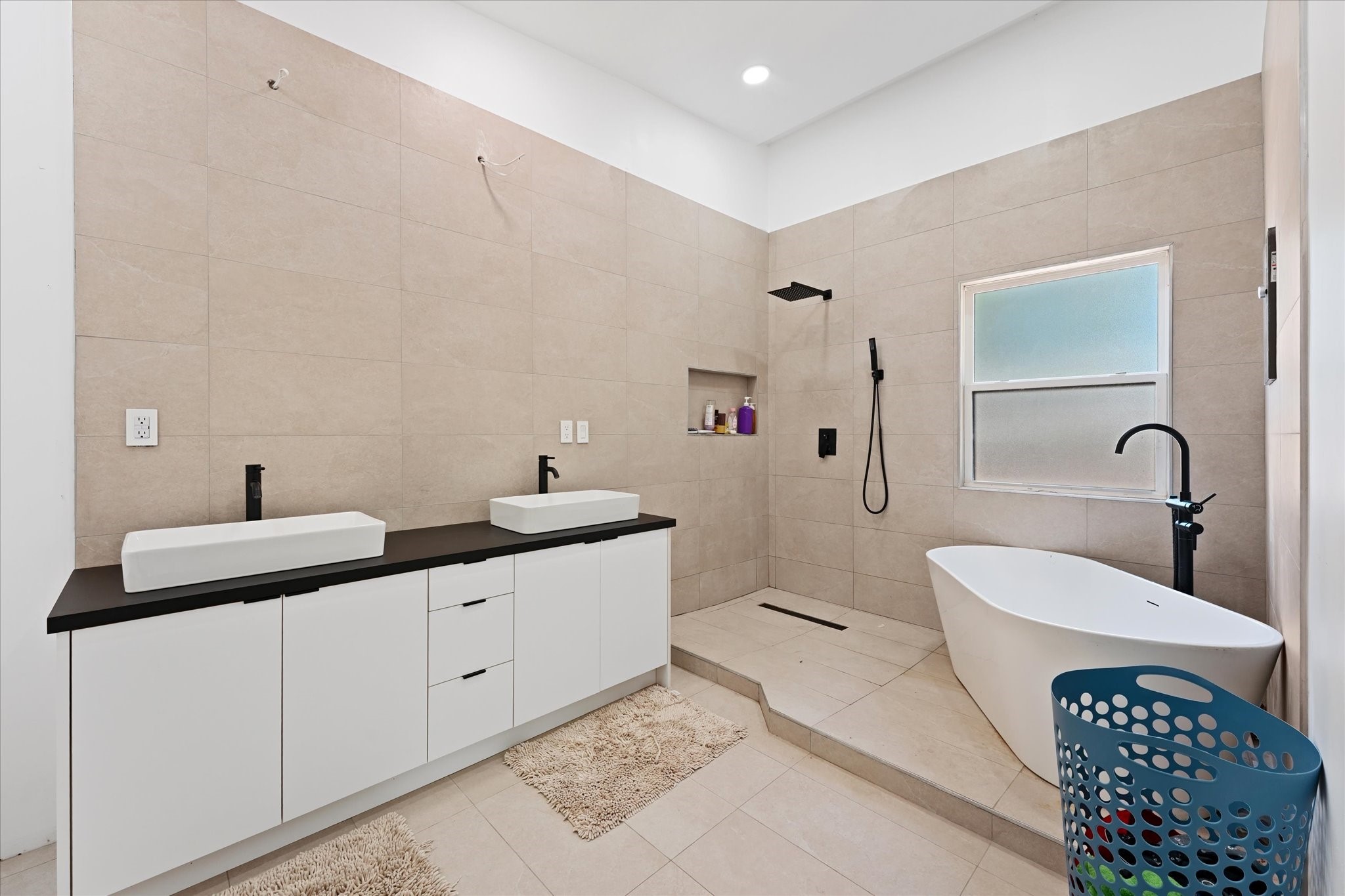9732 Mackenzie Brook
