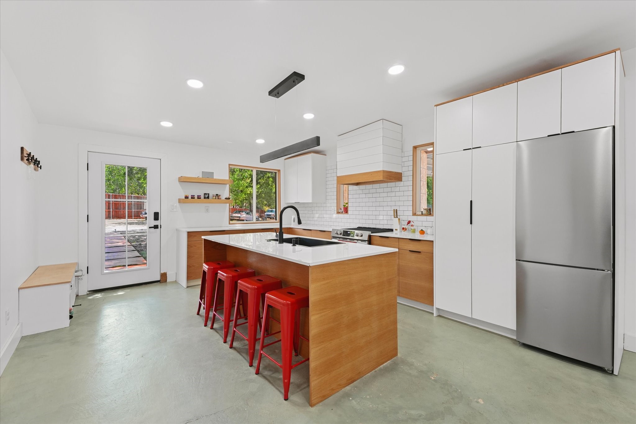 9732 Mackenzie Brook
