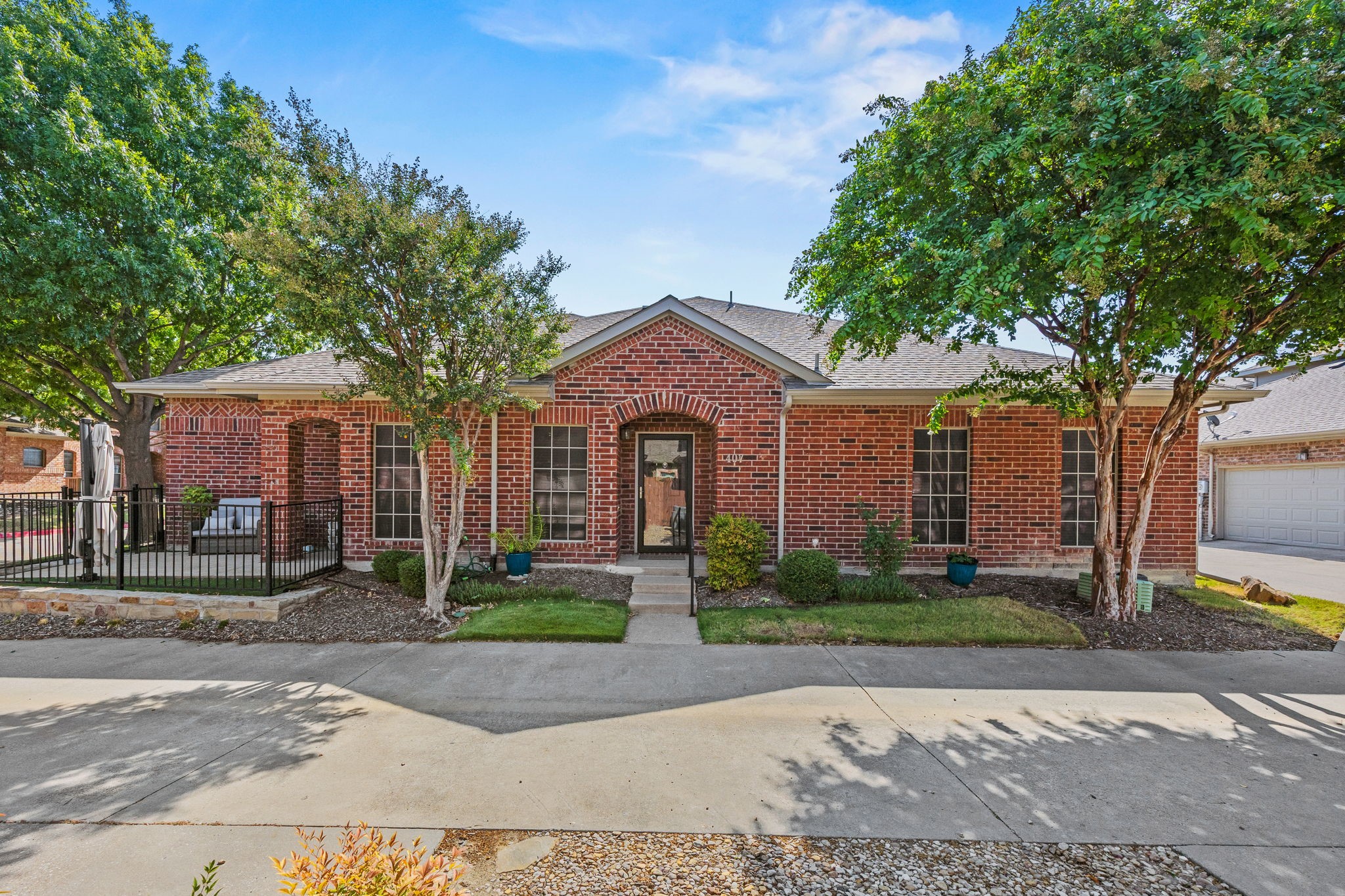575 S Virginia Hills Drive 407