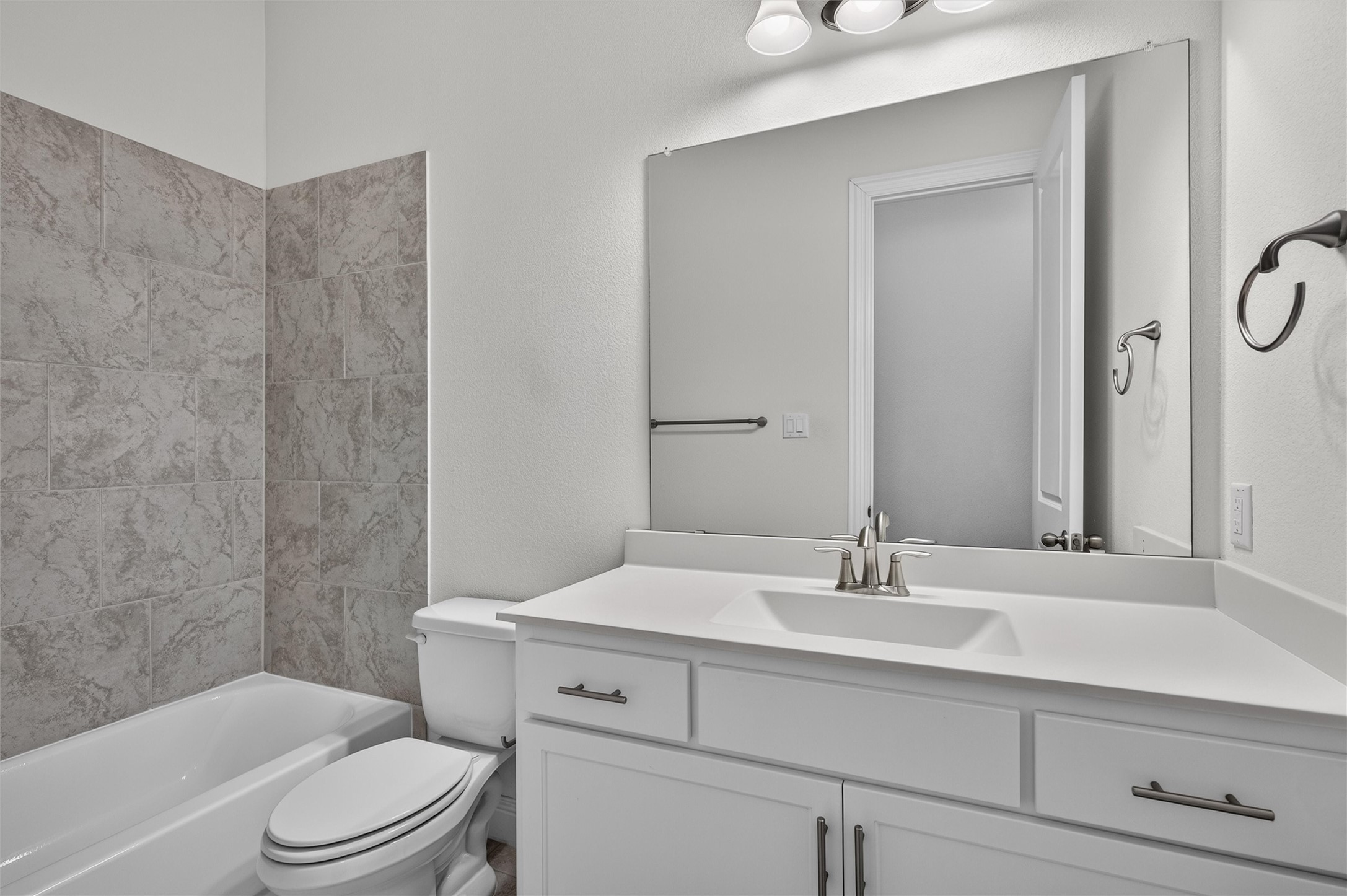 8140 Legacy Trail