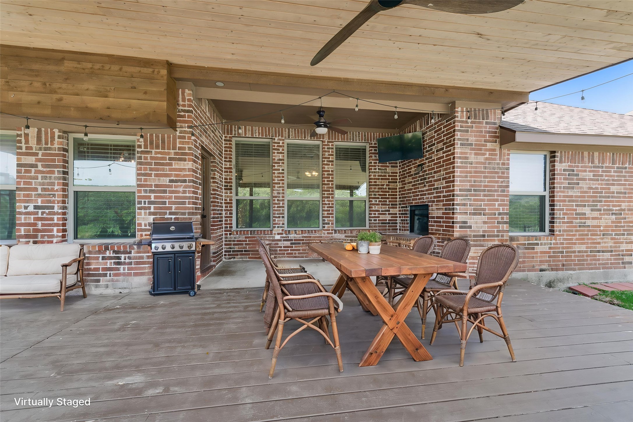1812 Fair Oaks Lane