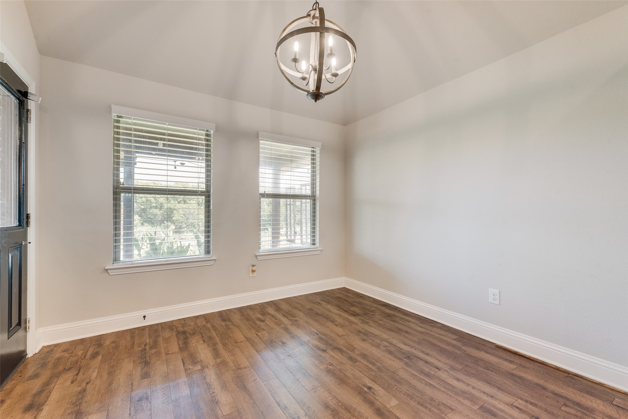 1812 Fair Oaks Lane