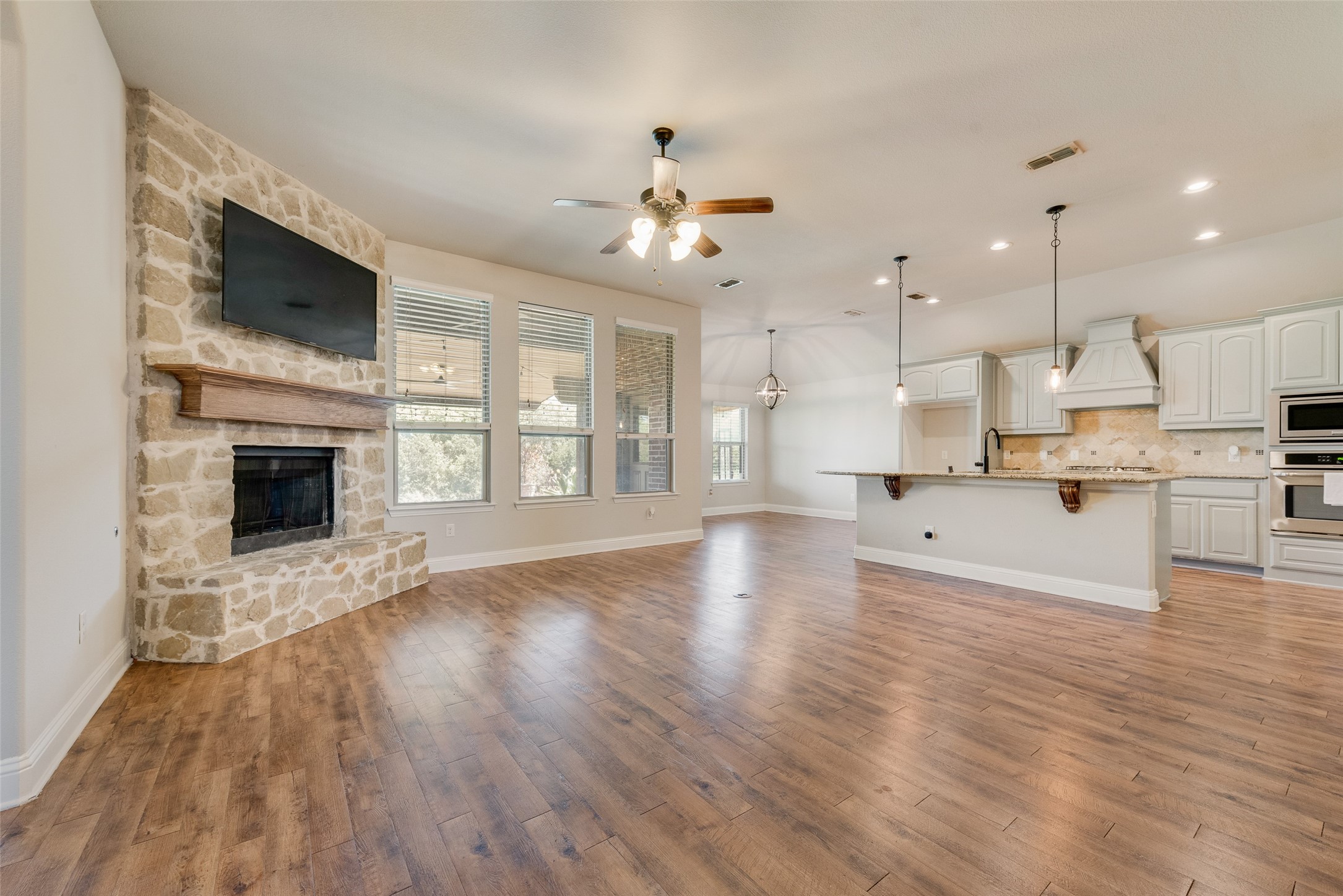 1812 Fair Oaks Lane