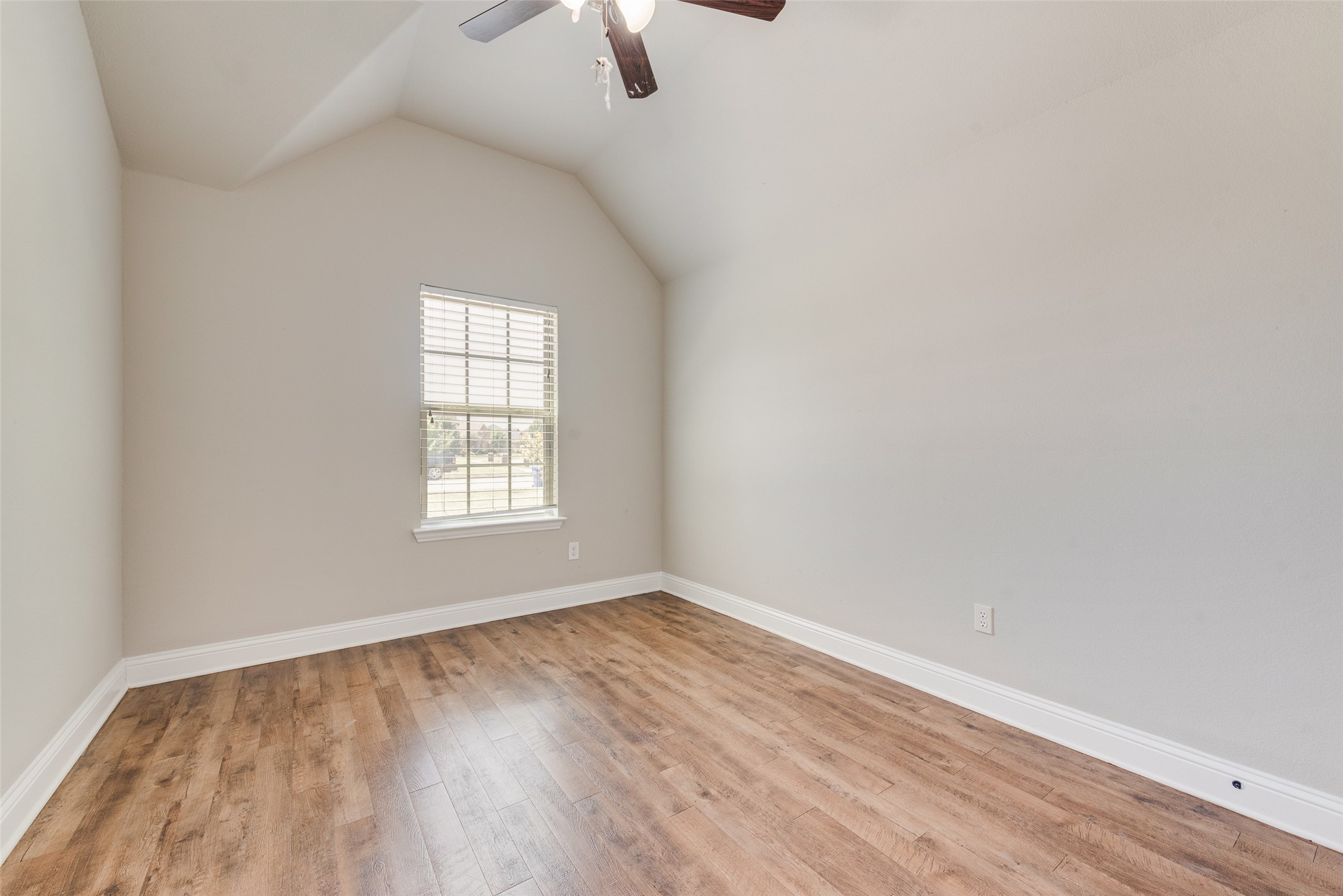 1812 Fair Oaks Lane