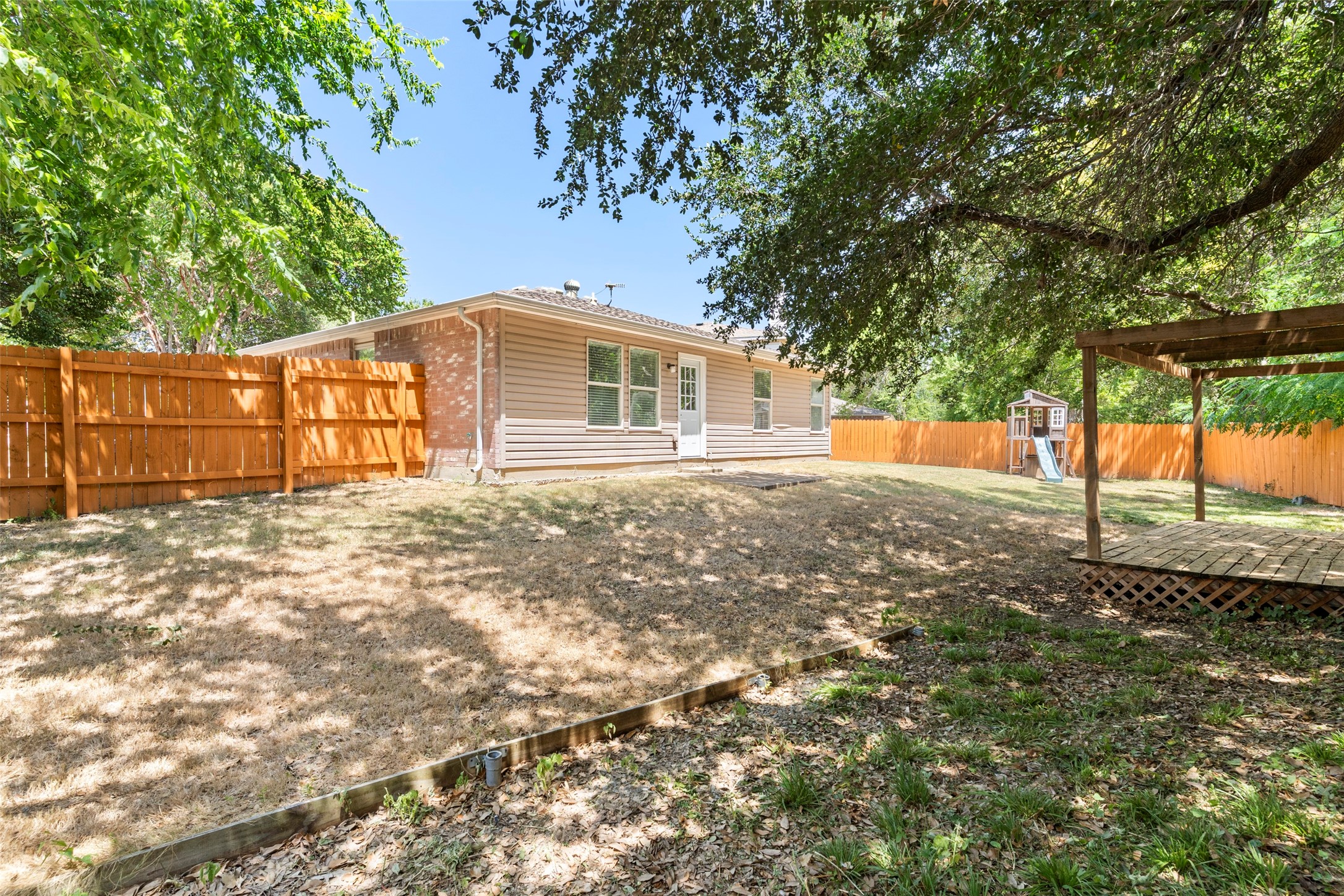 4401 Cedar Crest Drive