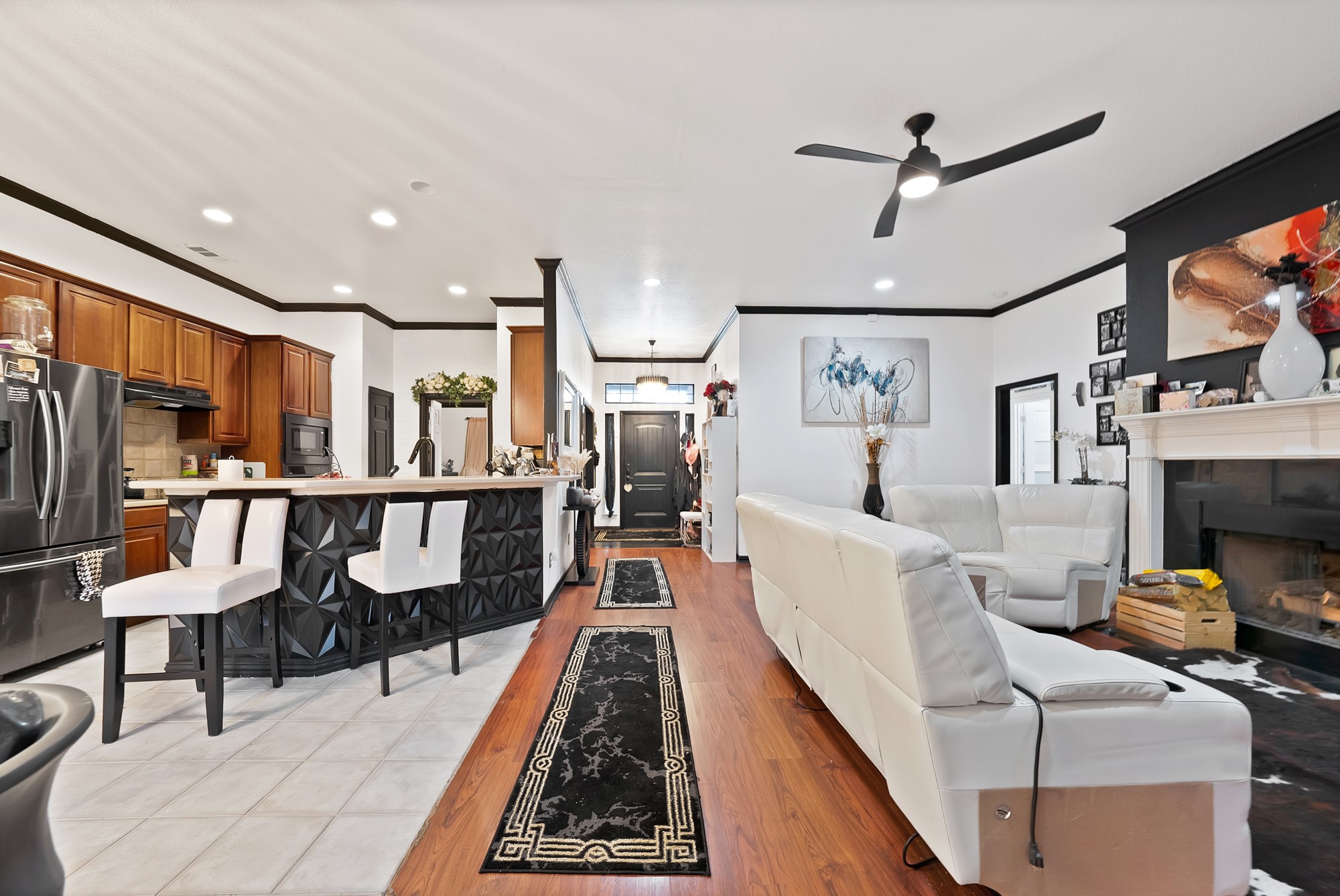 2716 Rochelle Point